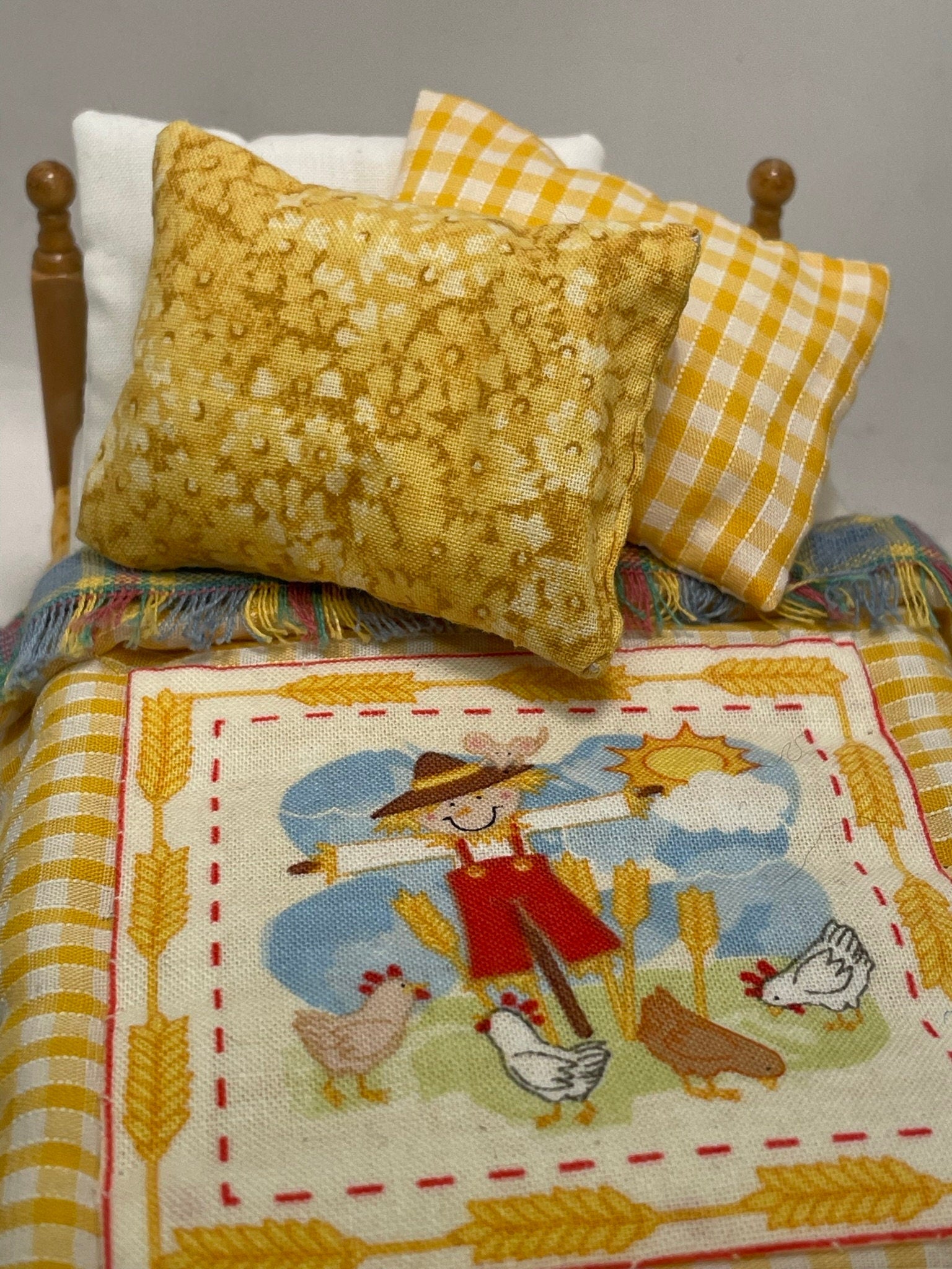 Dolls House Luxury Dressed Single Bed - Scarecrow