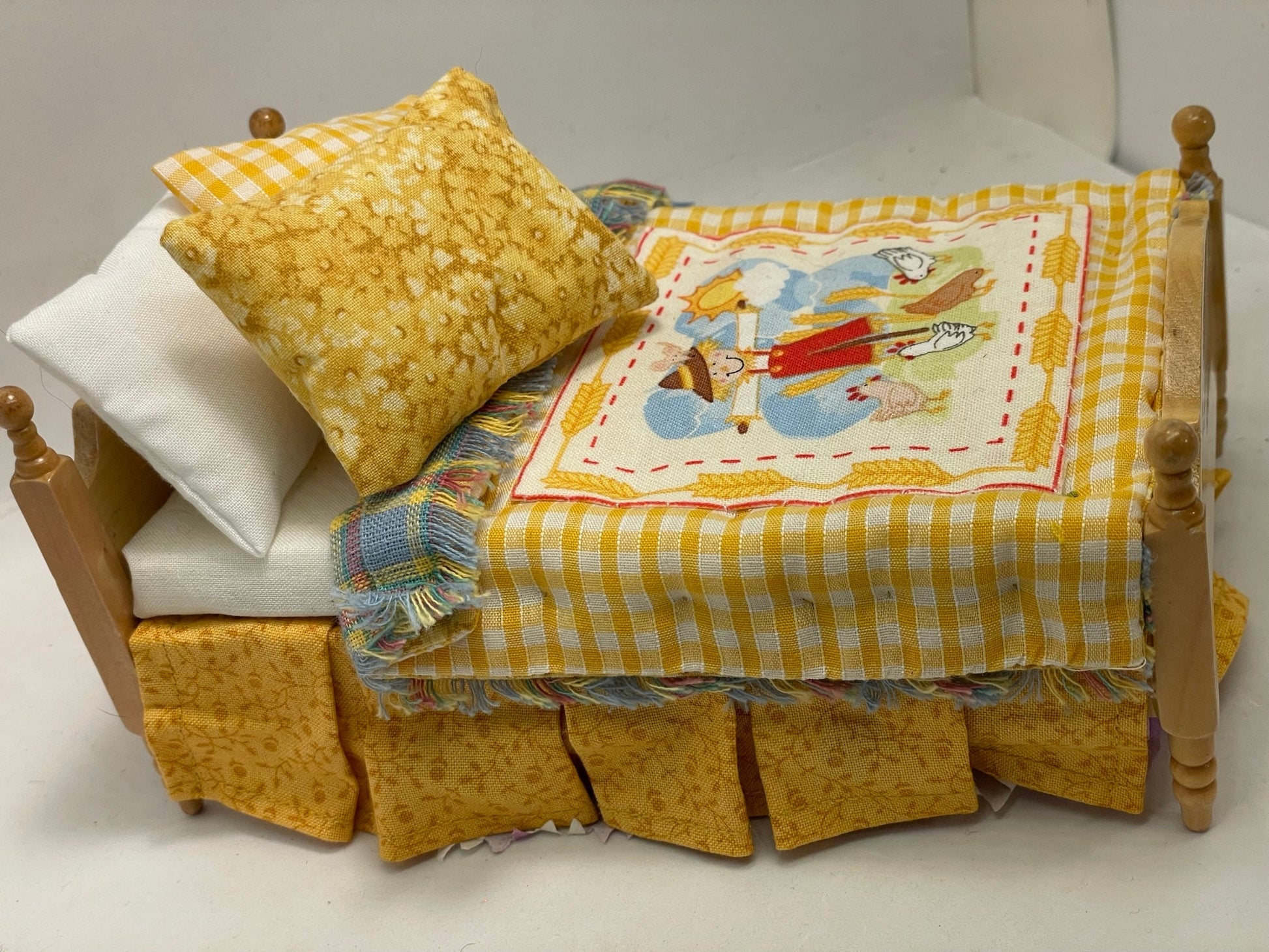 Dolls House Luxury Dressed Single Bed - Scarecrow