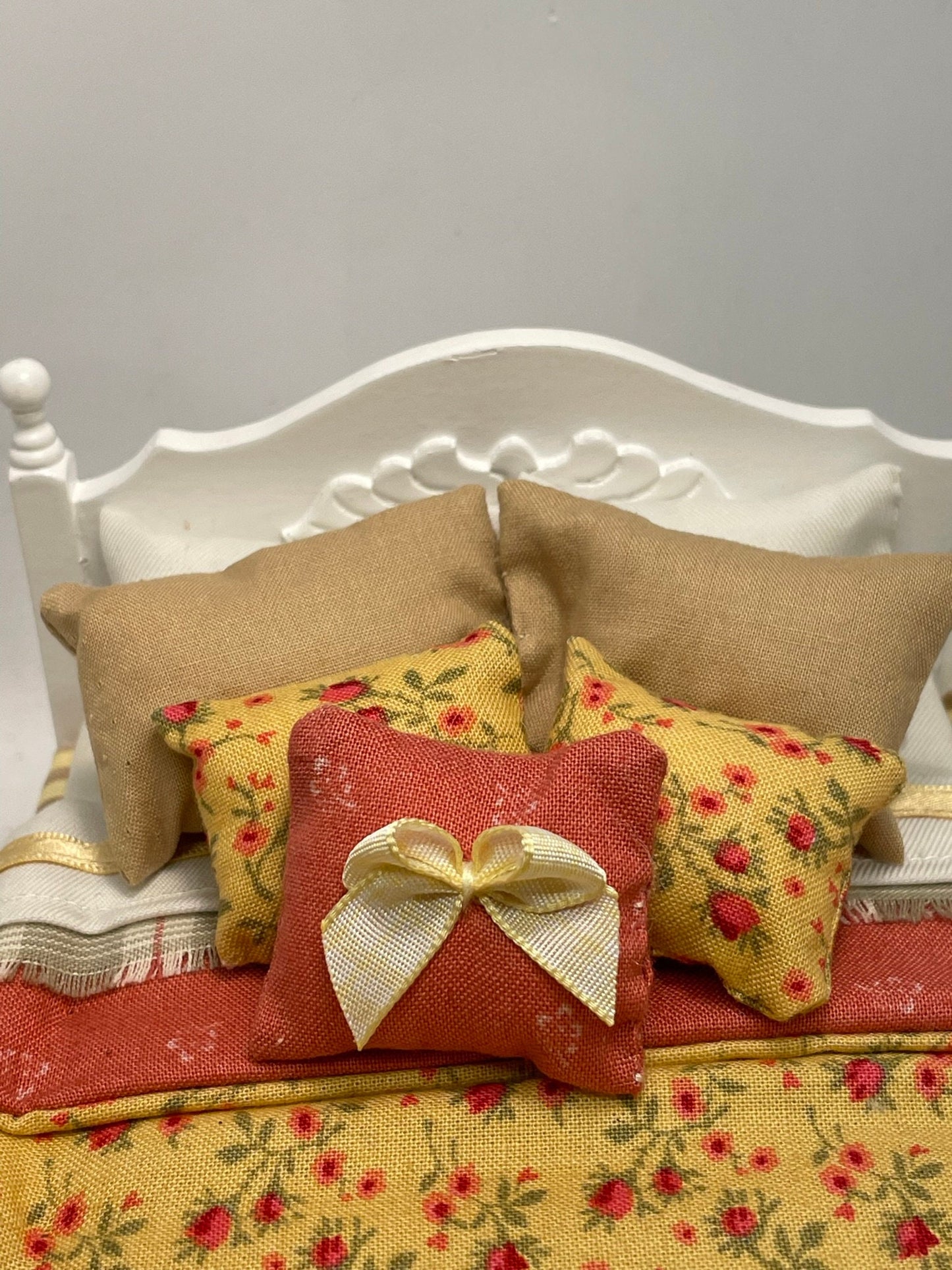 Dolls House Luxury Dressed 1/12th Double Bed - Hazel