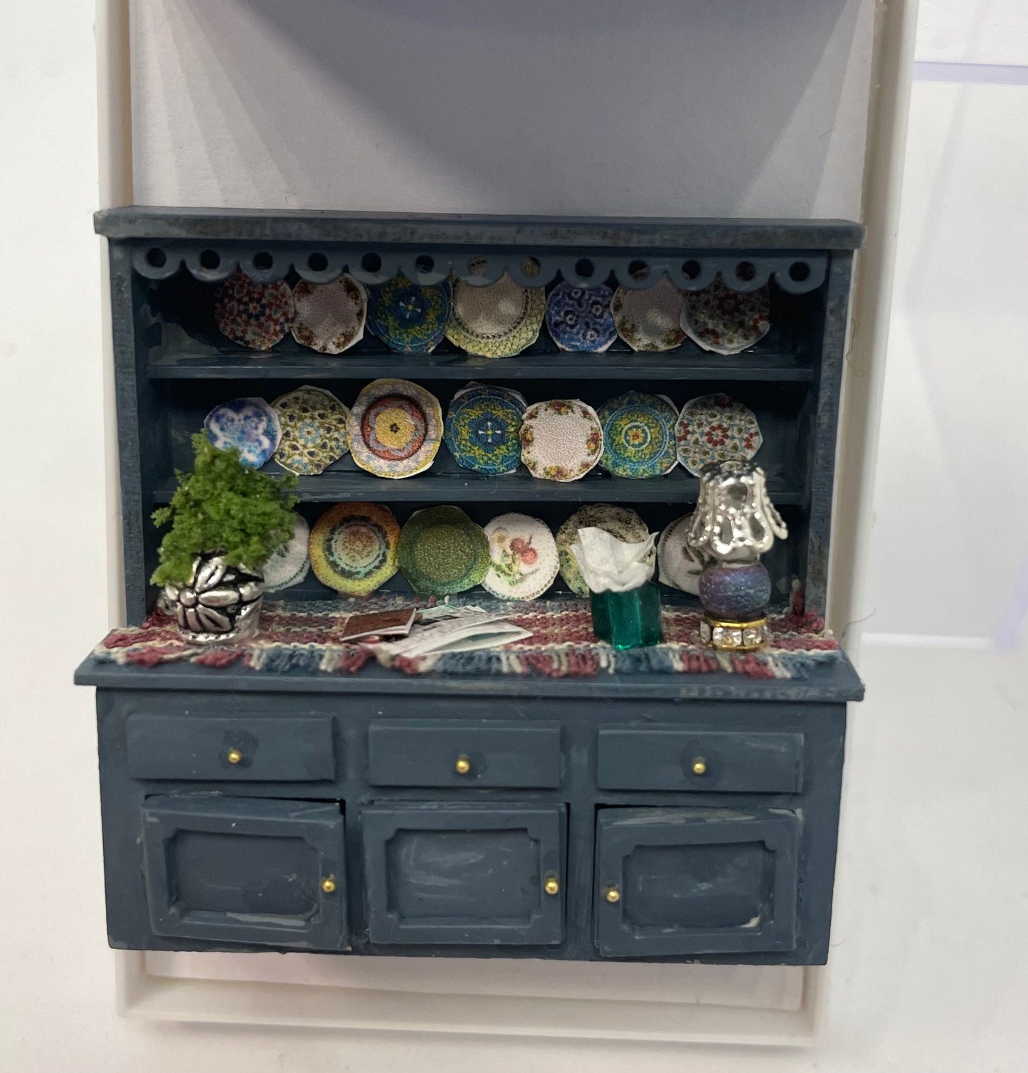 Dolls House Miniatures - Handmade 1/48th Large dresser / Hutch (1/4inch )