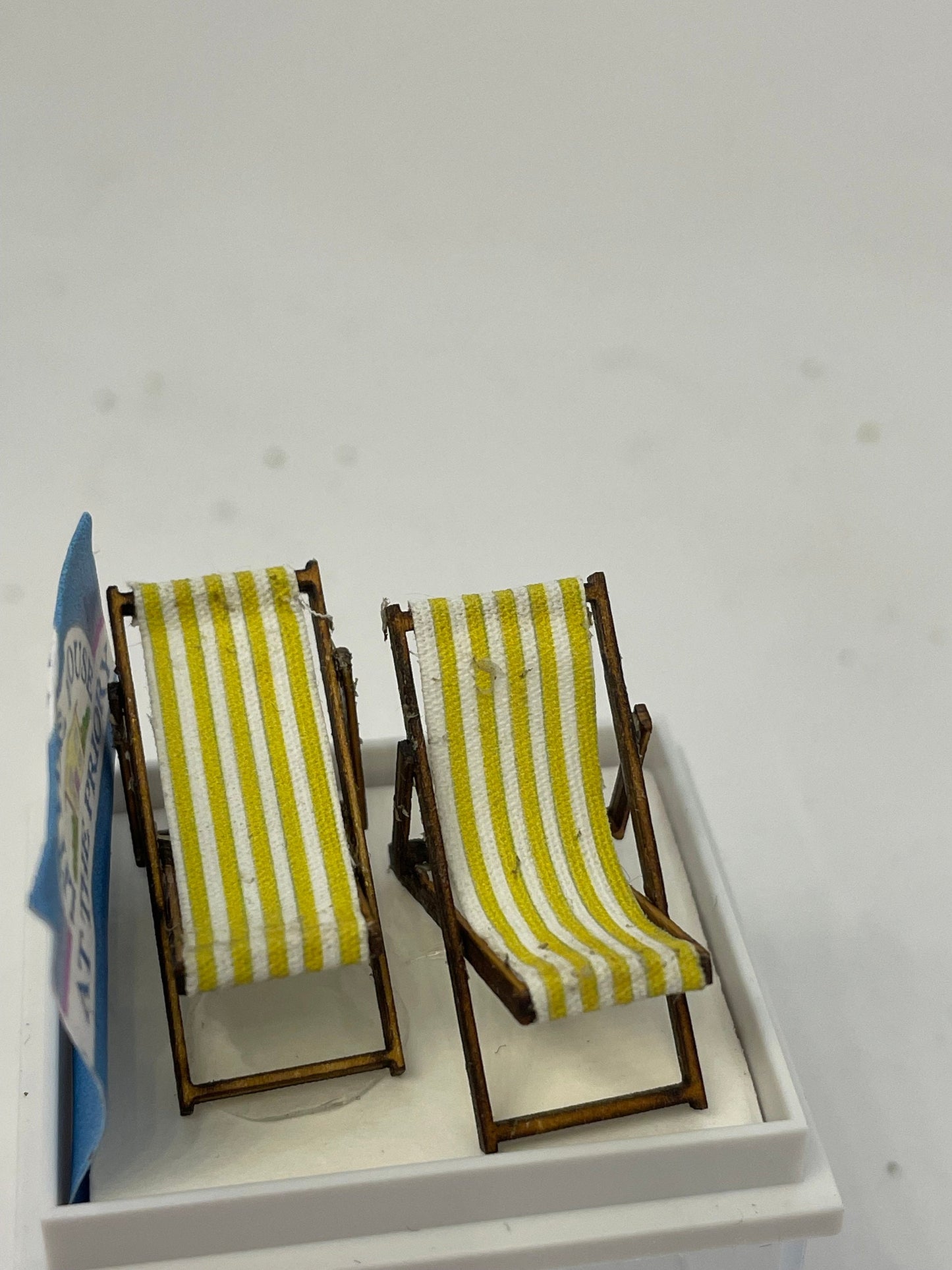 Dolls House 1/48th - Pair of Deck Chairs