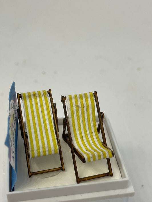 Dolls House 1/48th - Pair of Deck Chairs