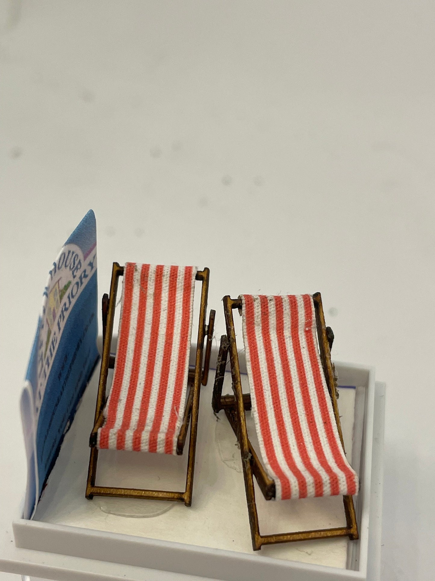Dolls House 1/48th - Pair of Deckchairs