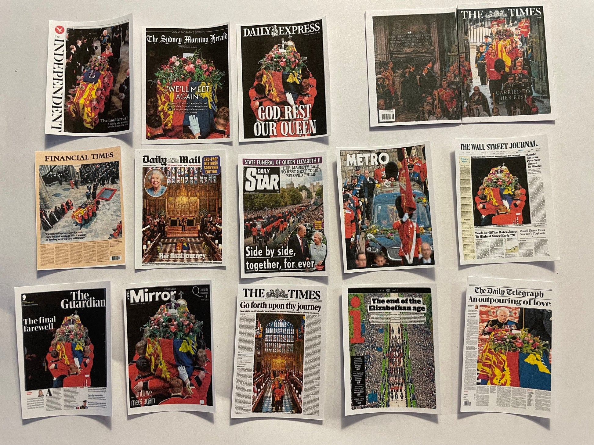 Dolls House Miniatures - Royal Newspapers - Queen Elizabeth II's Funeral (non opening)