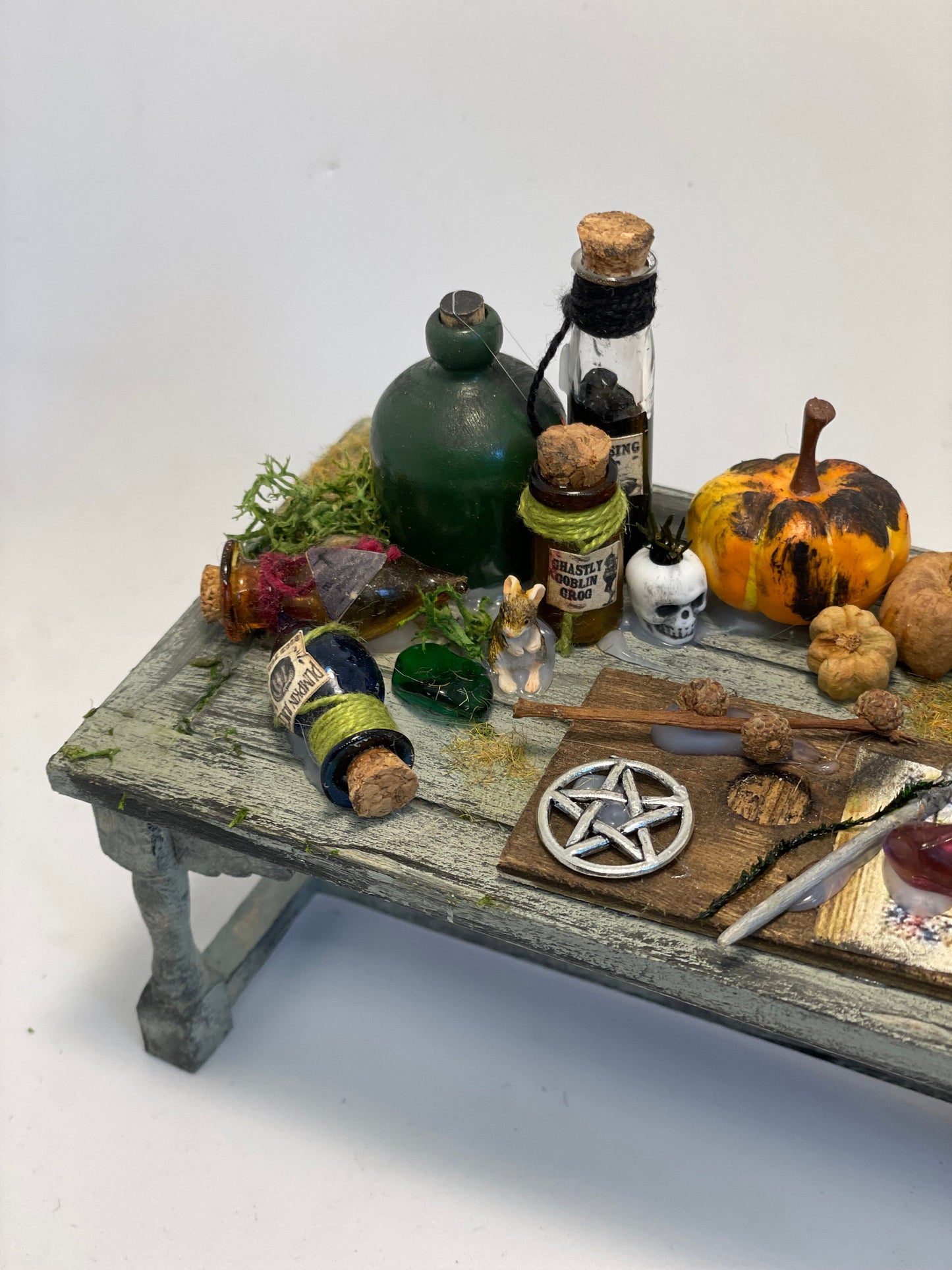 Dolls House Miniatures - 1/12 Witchcraft Spooky Table