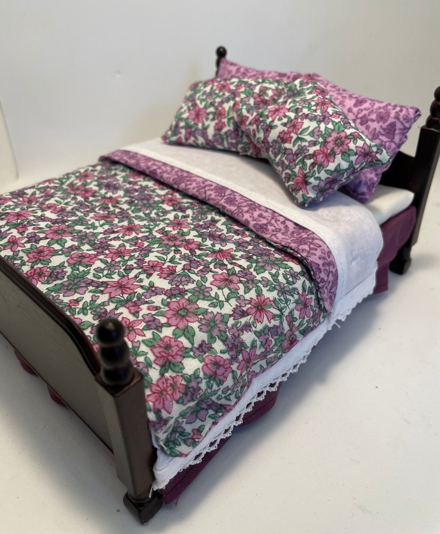Dolls House Dressed 1/12th Double Bed - Jane