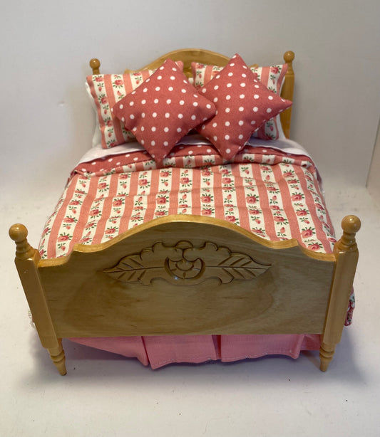 Dolls House Dressed 1/12th Double Bed - Rosie