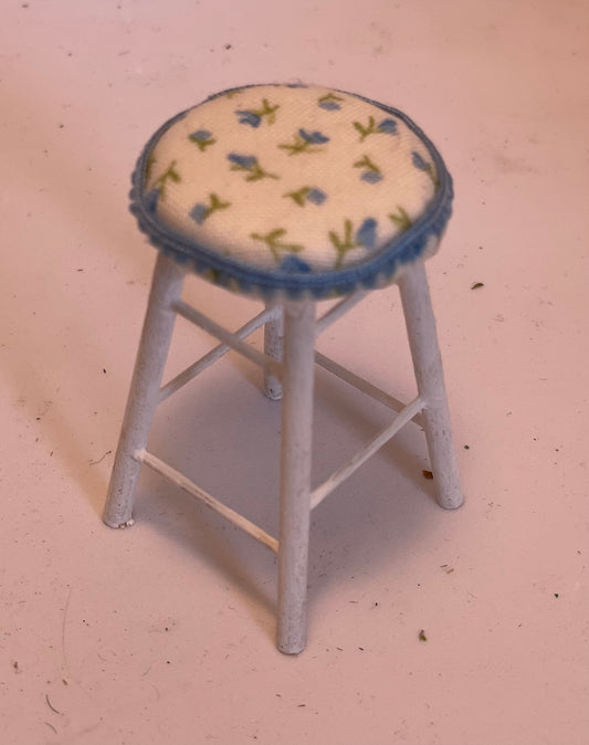Dolls House Miniatures - 1/12th tall stool