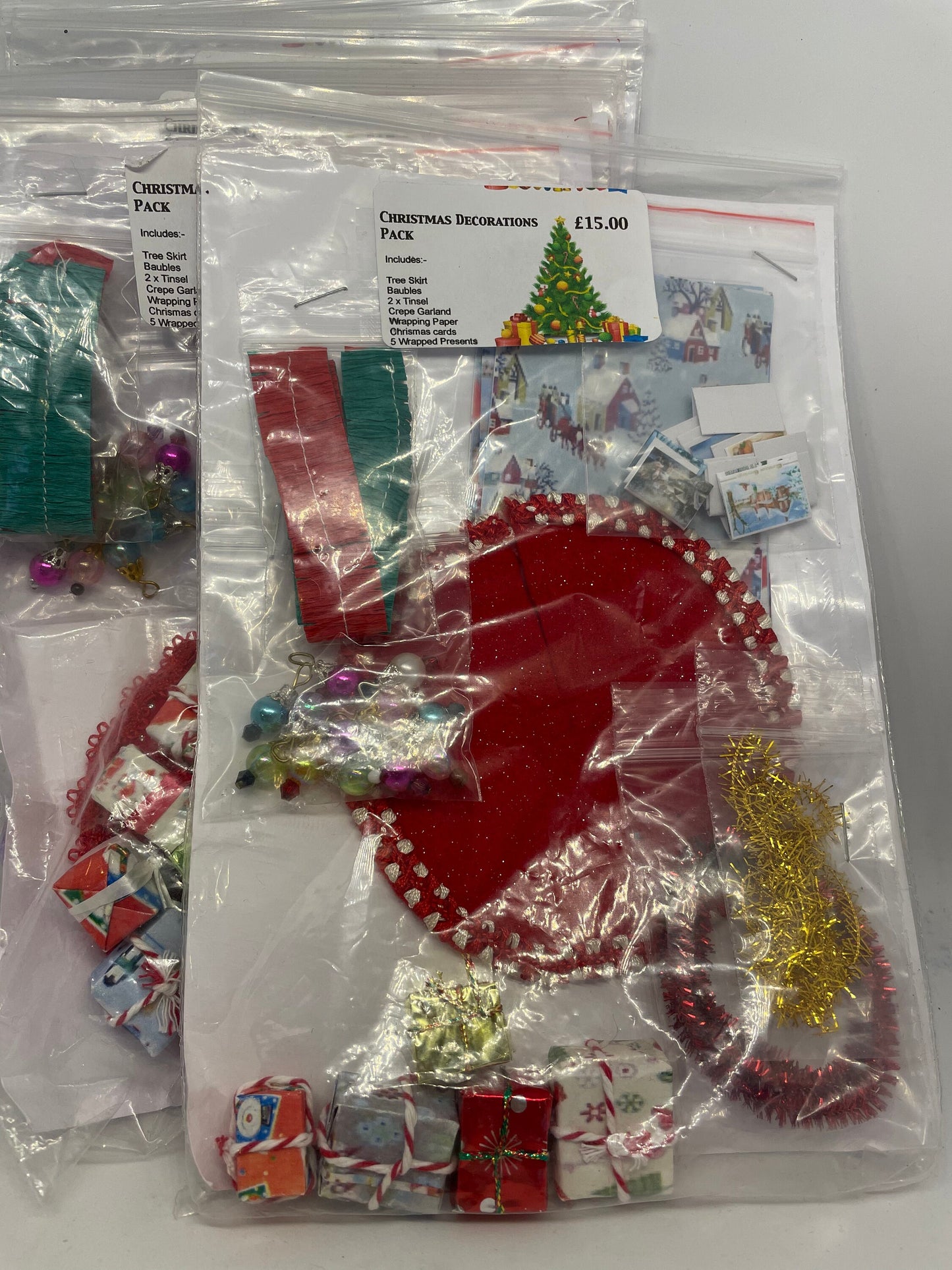 Dolls House Miniatures  - 1/12th Christmas Decorations Accessories Pack