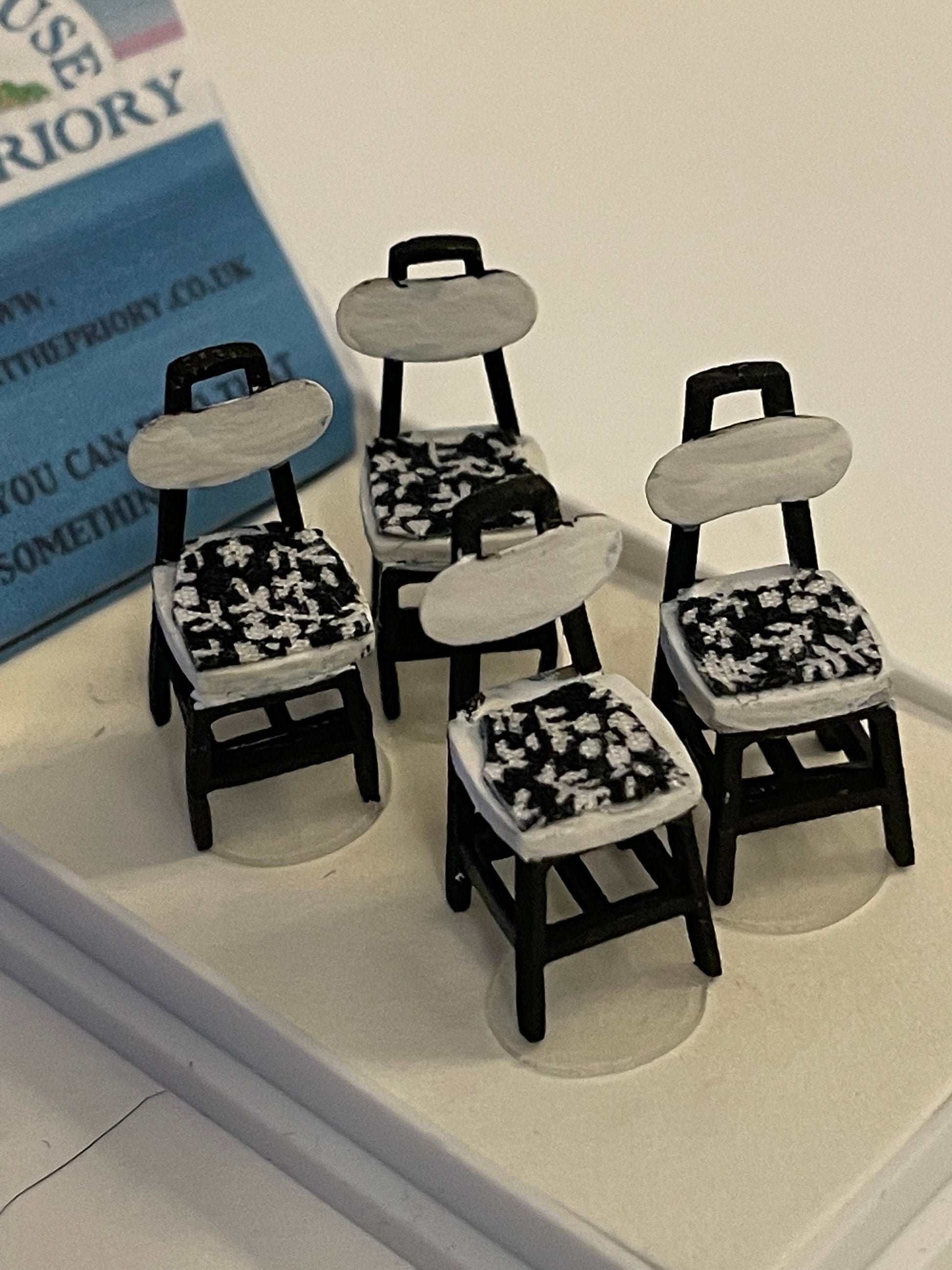 Dolls House 1/48th - s/4 Chairs