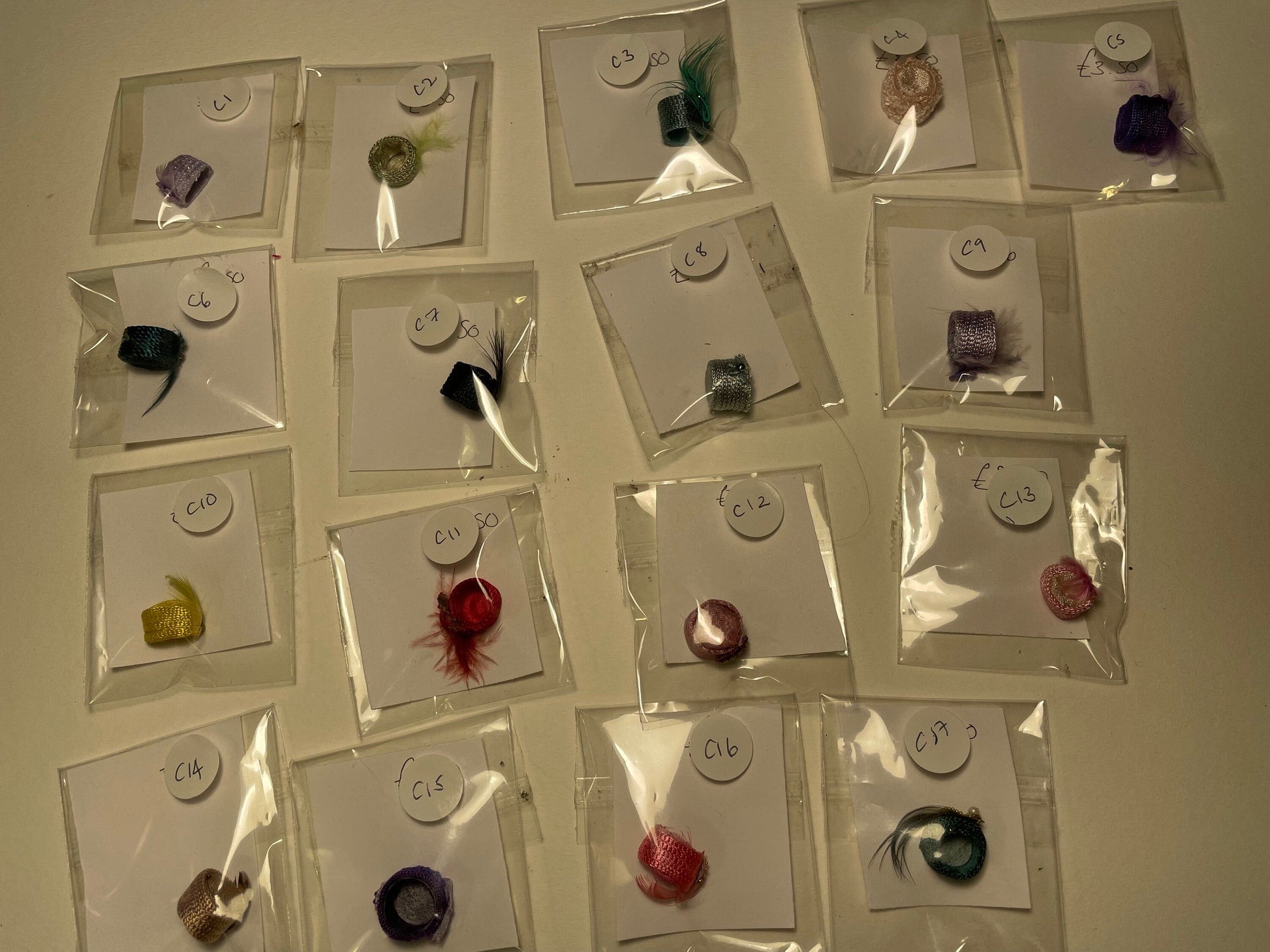 Dolls House Miniatures - Double 1/24th/ 1:24th / Half Inch Scale  PILLBOX HAT X 1