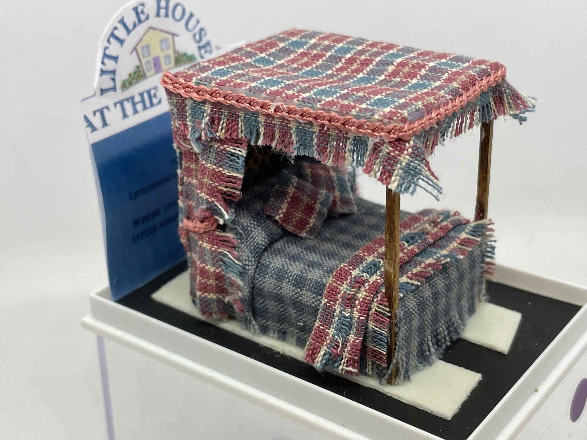 Dolls House 1/48th - Four Poster bed - MORAG