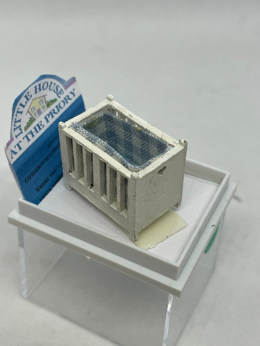 Dolls House 1/48th - Cot - WHITE