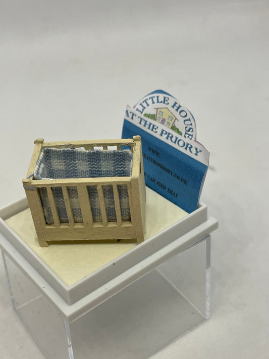 Dolls House 1/48th - Cot - CREAM