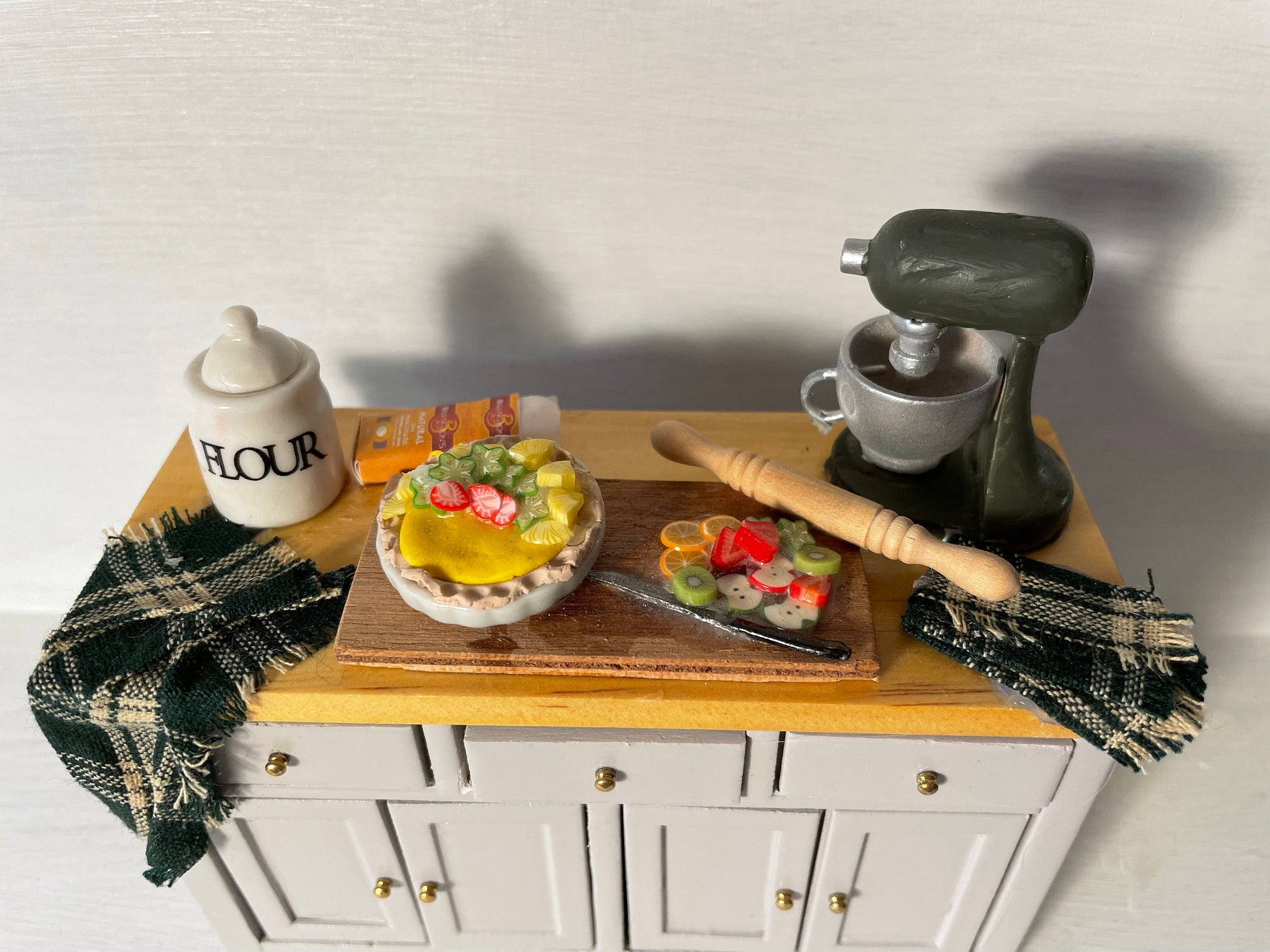 Dolls House Miniatures - 1/12 Kitchen Preparation Table Counter