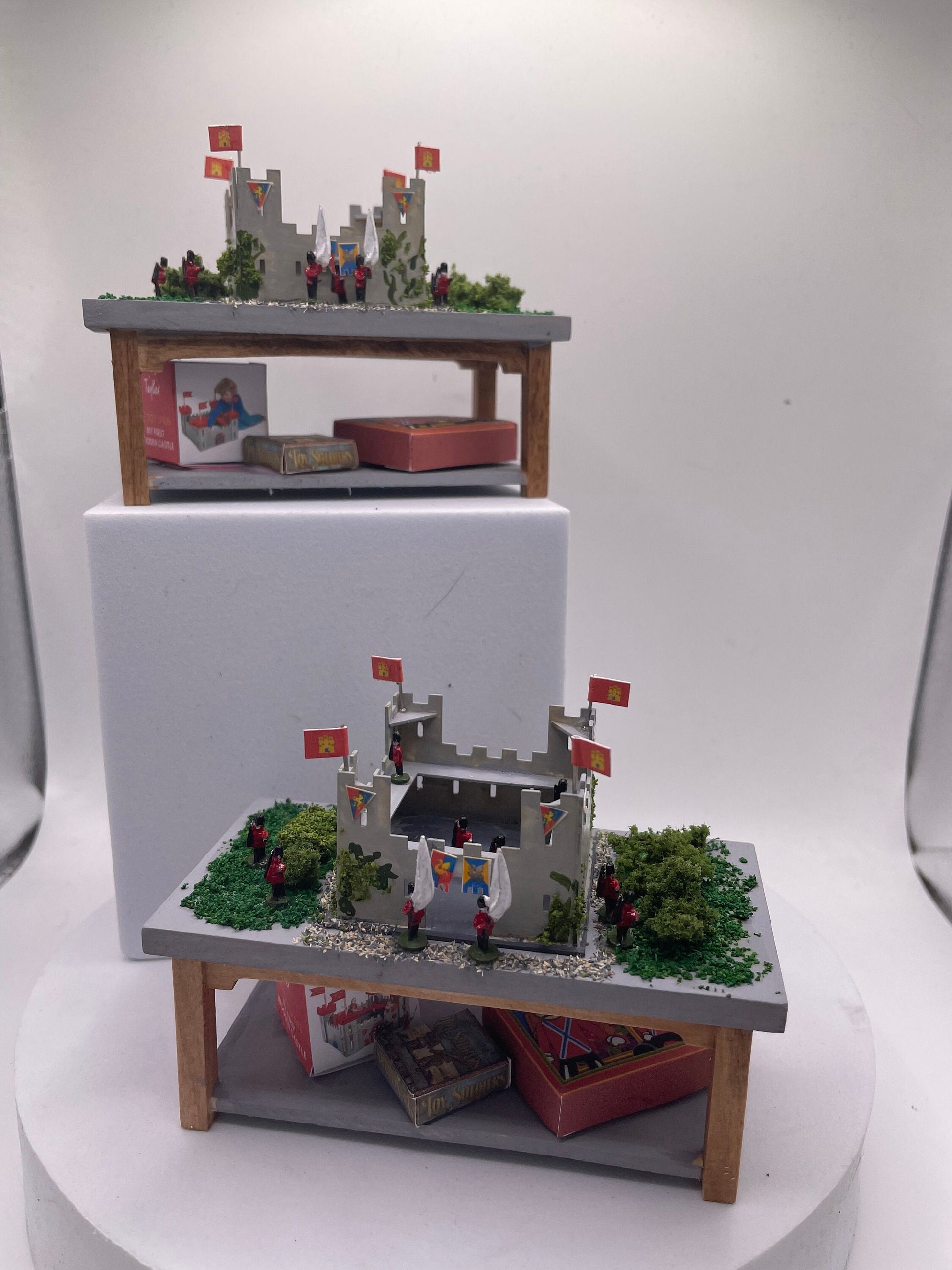 Dolls House Miniatures - 1/12th Toy Fort