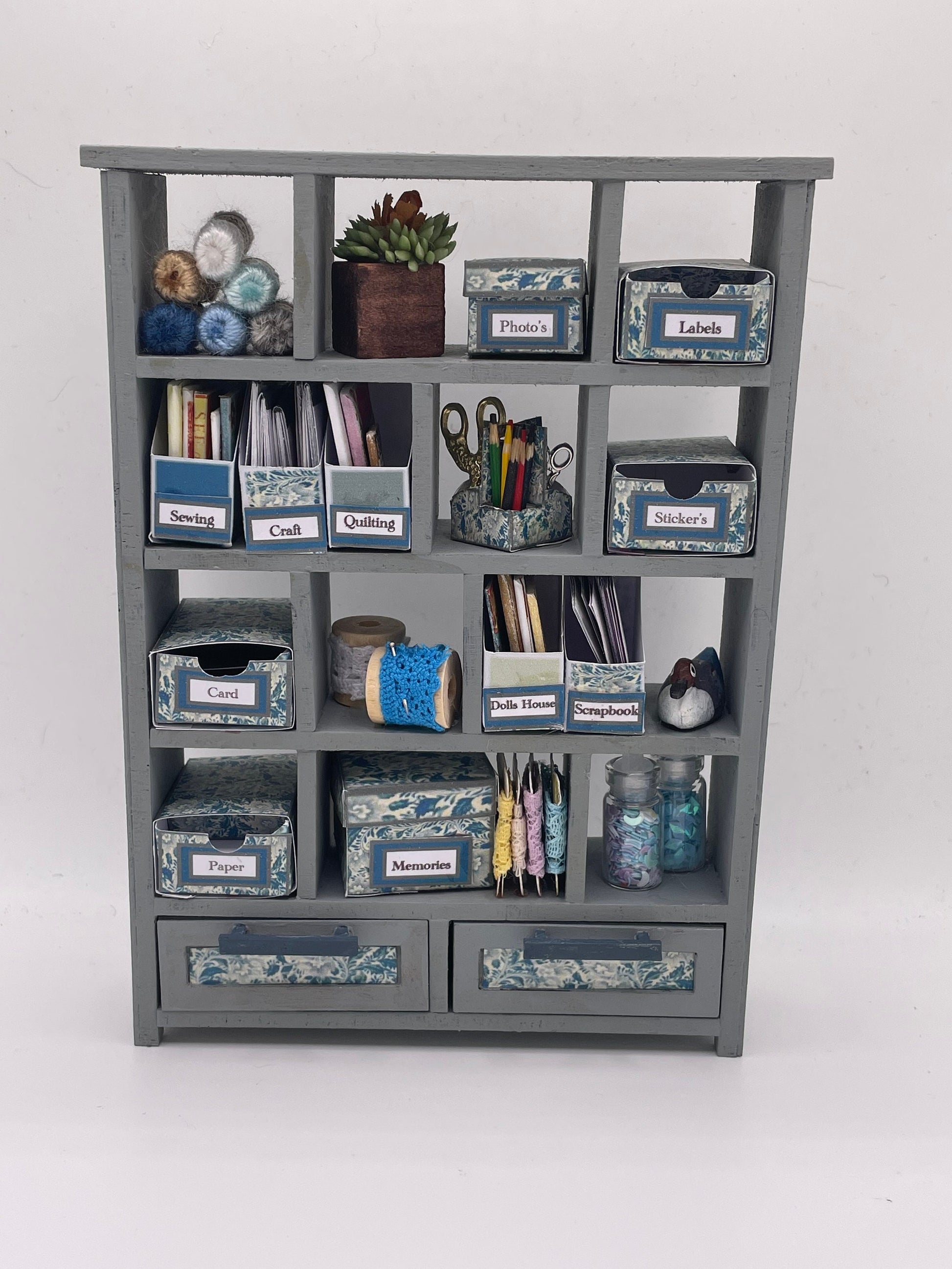 Dolls House Miniatures - 1/12th Craft Shelves / cupboard