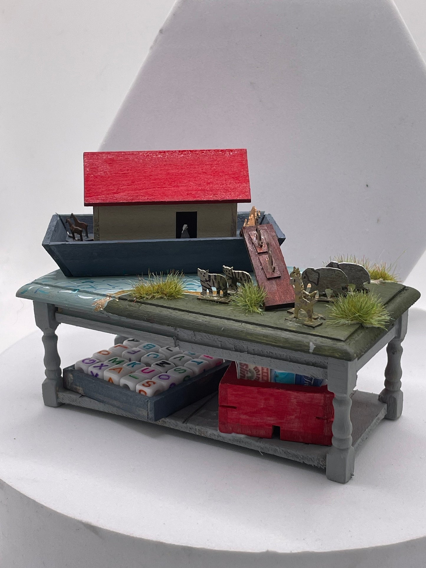 1/12th toy  Noah’s Ark play table  (2
