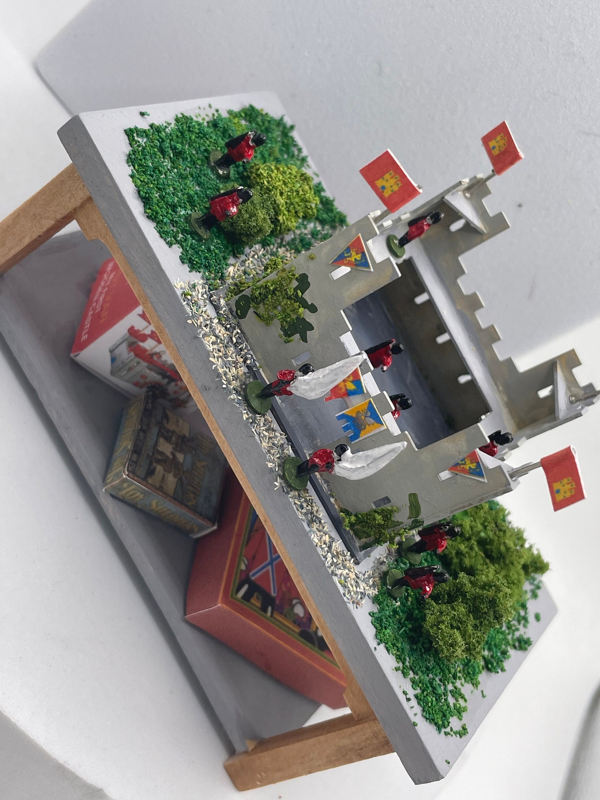 Dolls House Miniatures - 1/12th Toy Fort