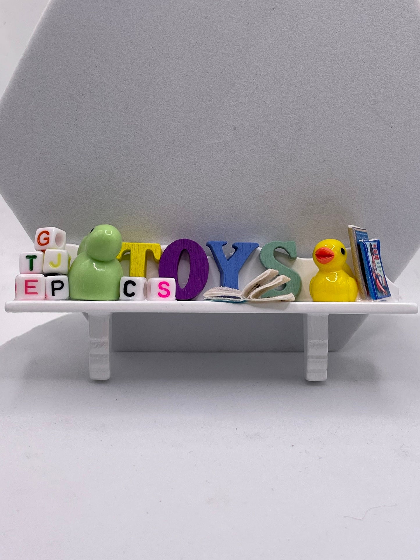 Dolls House Miniature - Toy Wall Shelf x1