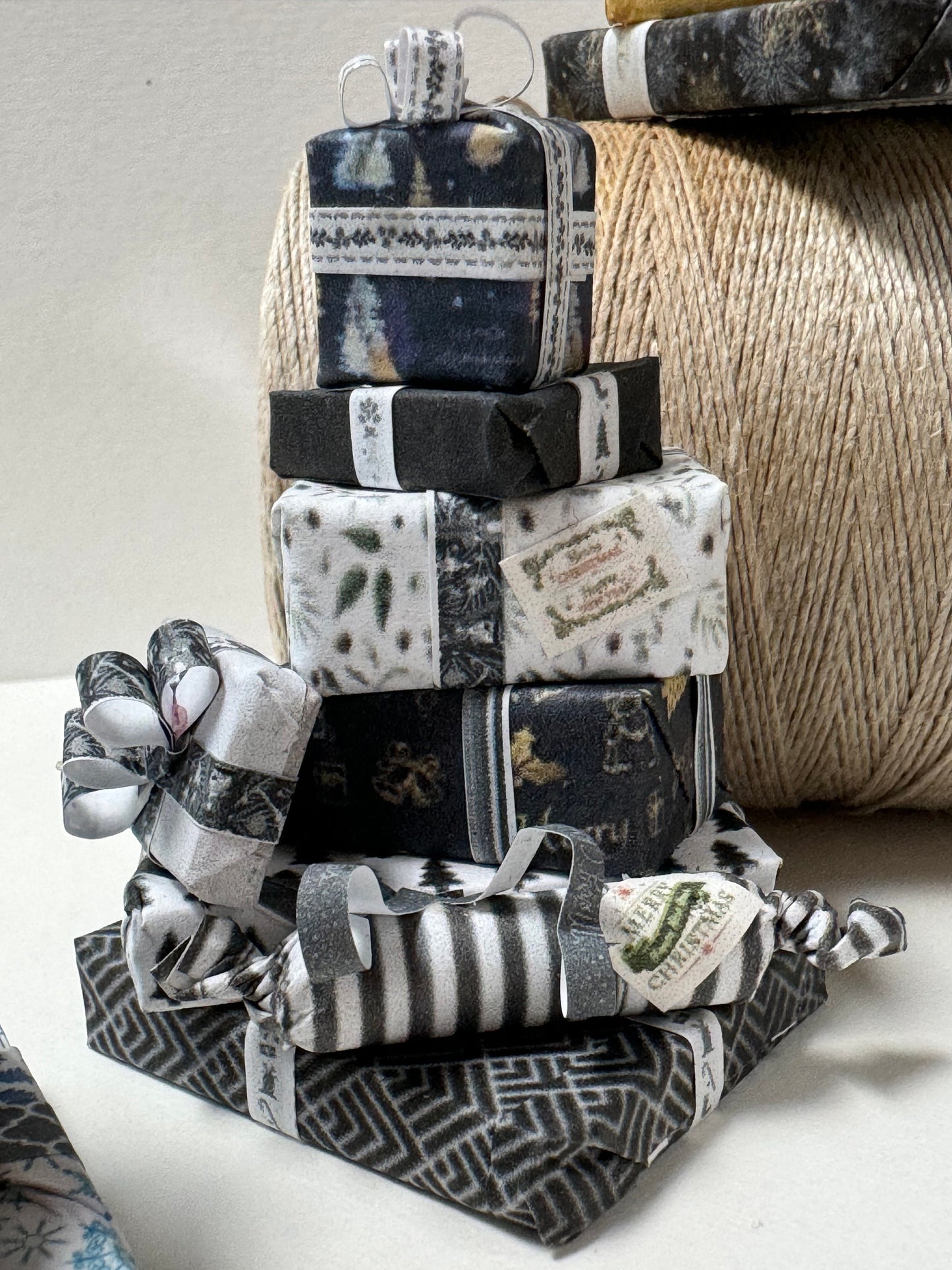 DOLLS HOUSE MINIATURES - 1/12th scale (1 inch) stack of Christmas Presents (4 options)