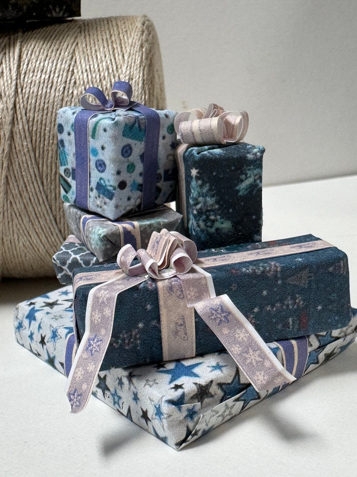 DOLLS HOUSE MINIATURES - 1/12th scale (1 inch) stack of Christmas Presents (4 options)