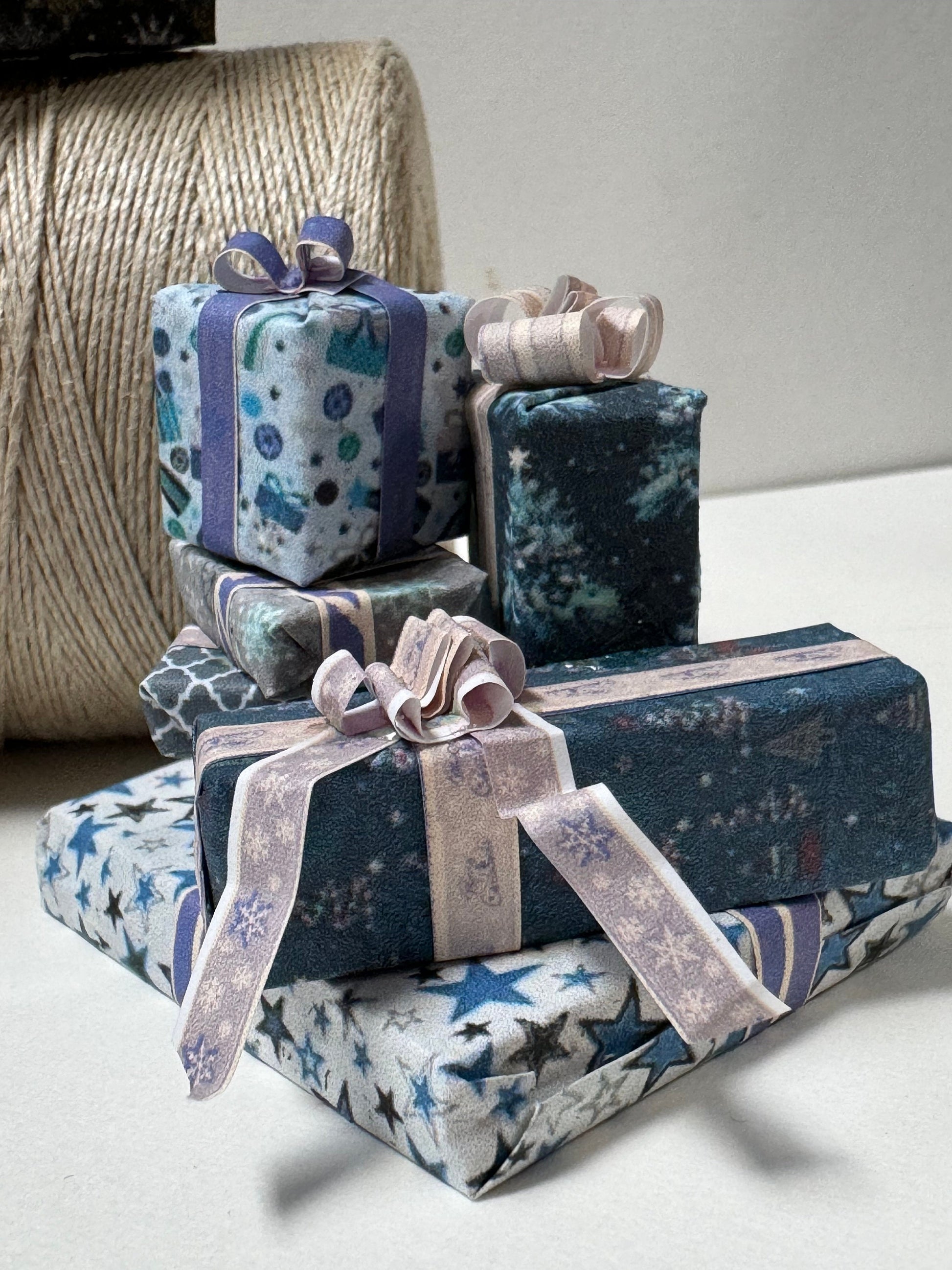 DOLLS HOUSE MINIATURES - 1/12th scale (1 inch) stack of Christmas Presents (4 options)