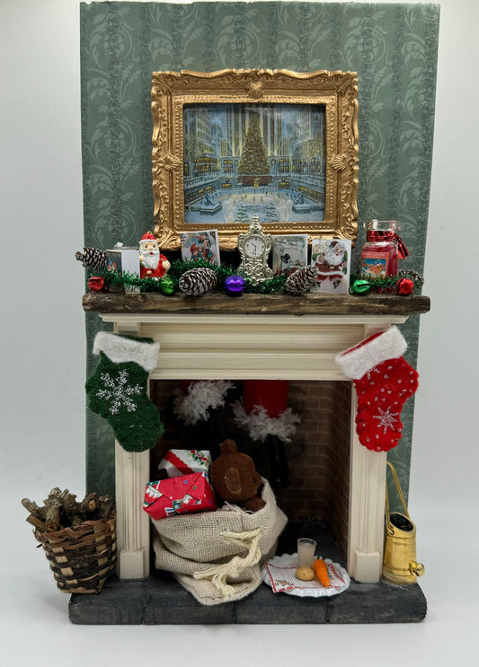 DOLLS HOUSE MINIATURES - 1/12th scale (1 inch) Santa got stuck up the Chimney