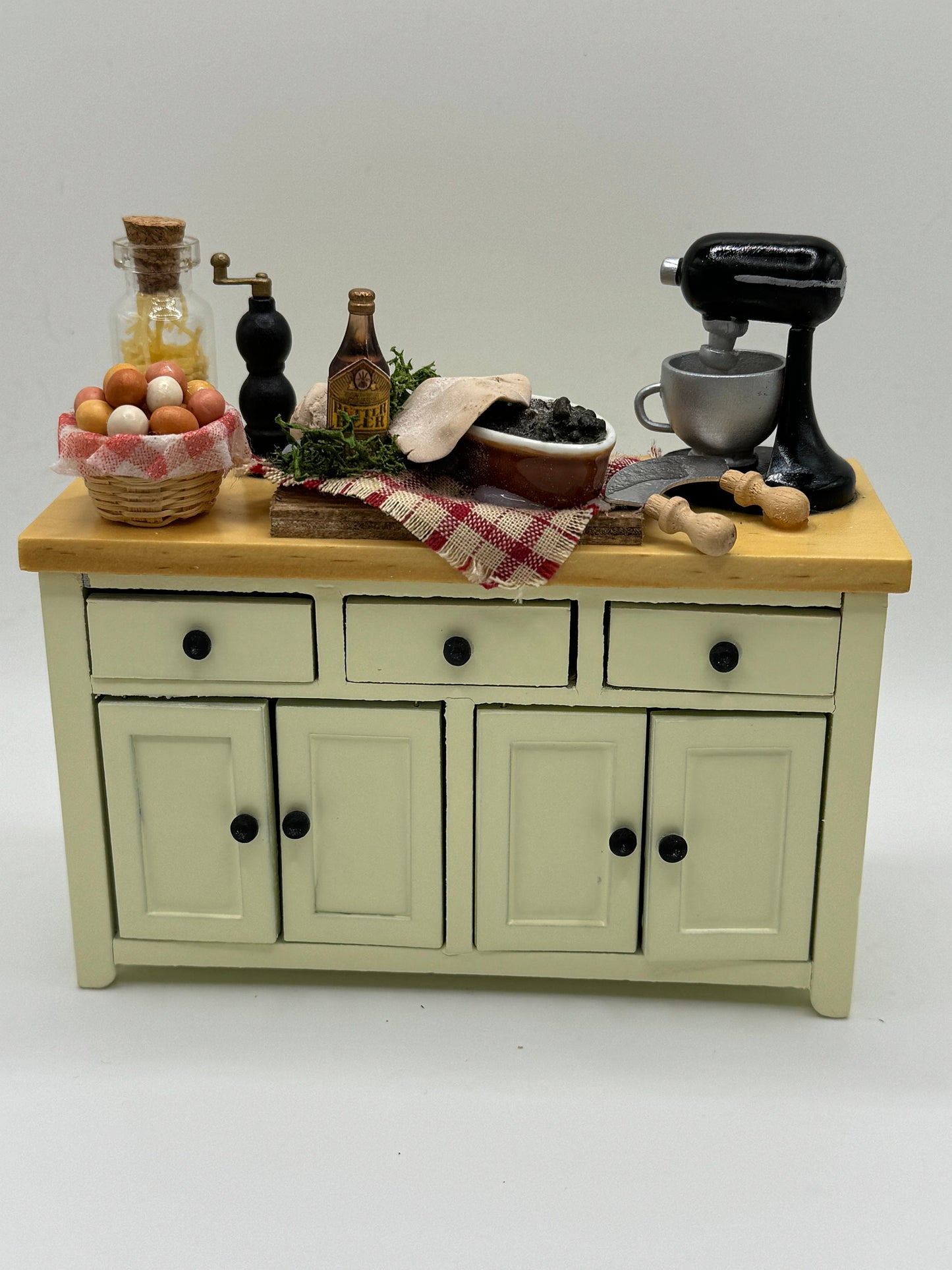 Dolls House Miniatures - 1/12 Kitchen Preparation Table Counter