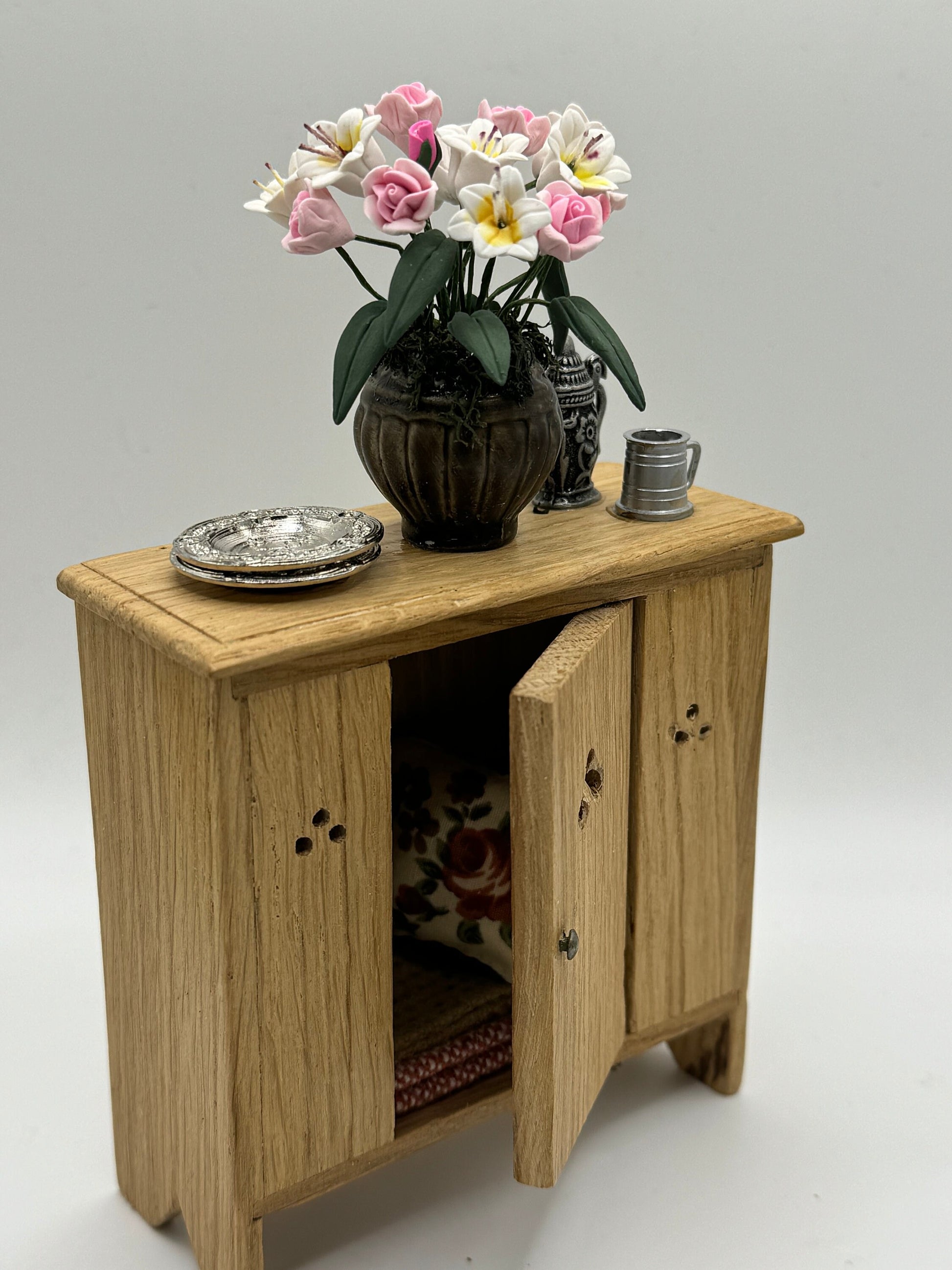 Dolls House Miniatures - Tudor Cupboard / dole