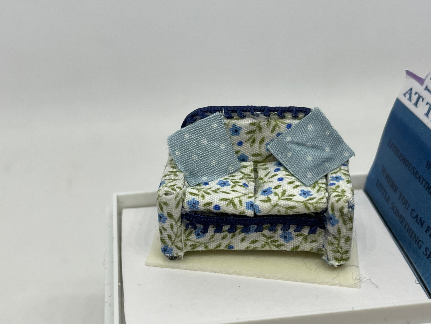 Dolls House   Dressed 1/48th sofa