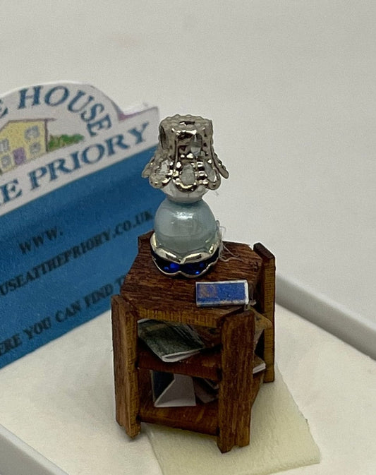 Dolls House 1/48th / 1:48 /Quarter Scale - Side Table