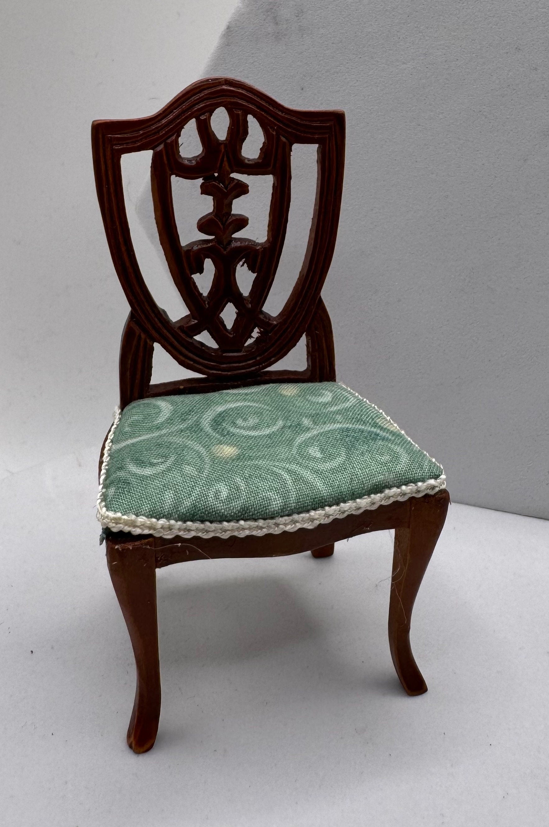 Dolls House Miniatures - 1/12 occasional side chair