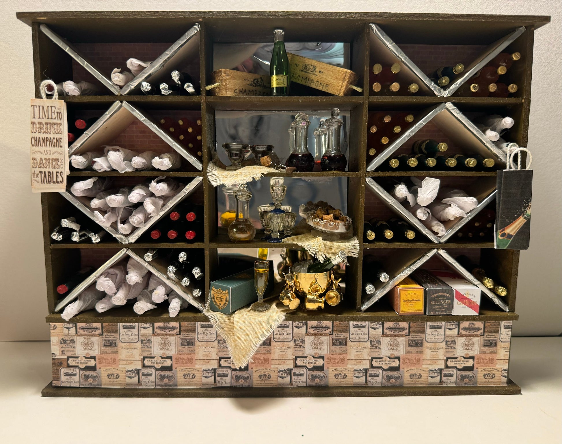 Dolls House Miniatures - 1/12th Wine And Champagne Rack / shelf