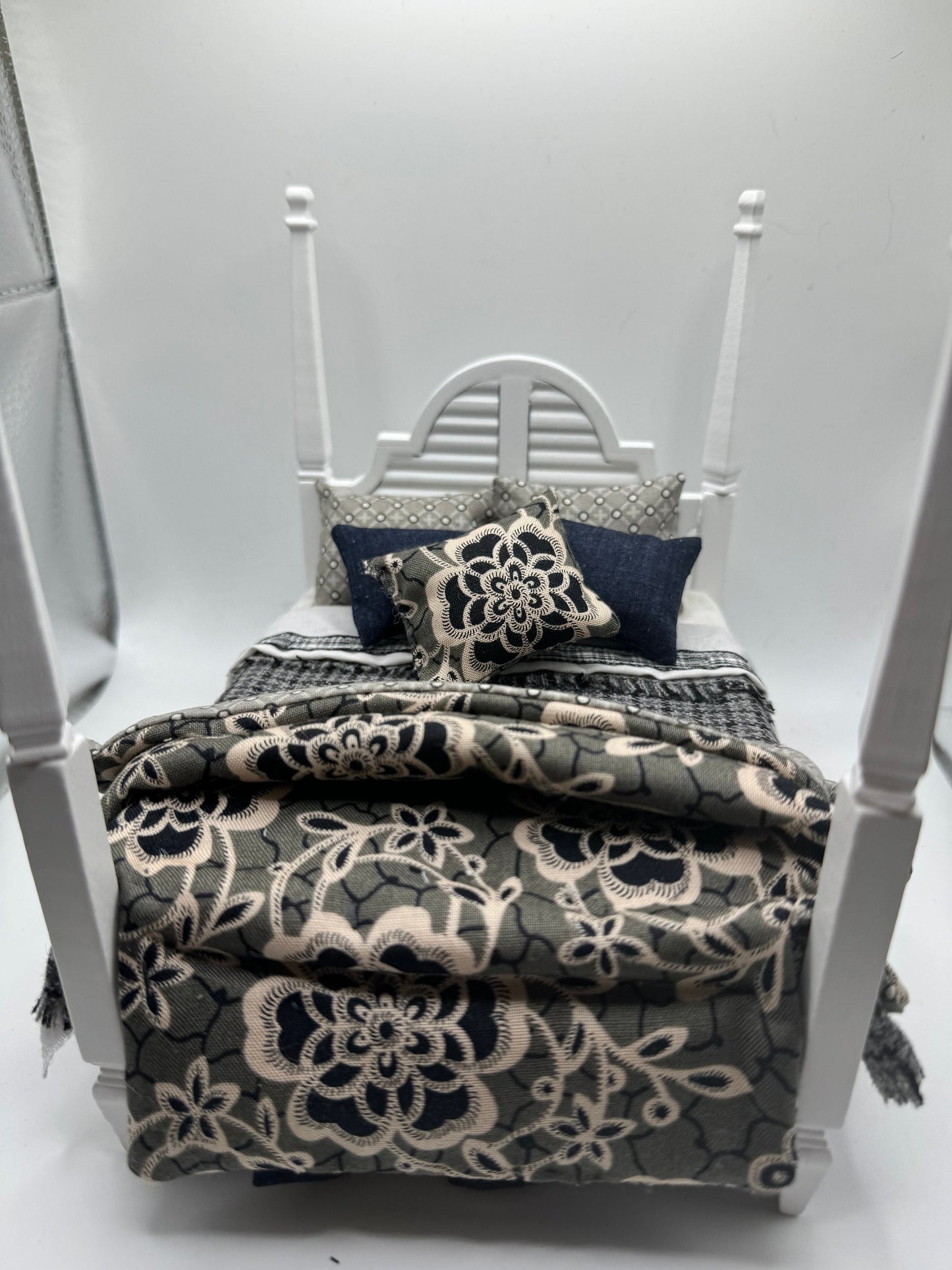 Dolls House Dressed 1/12th Double Poster Bed - Lady Mary - Downton Abbey themed fabrics