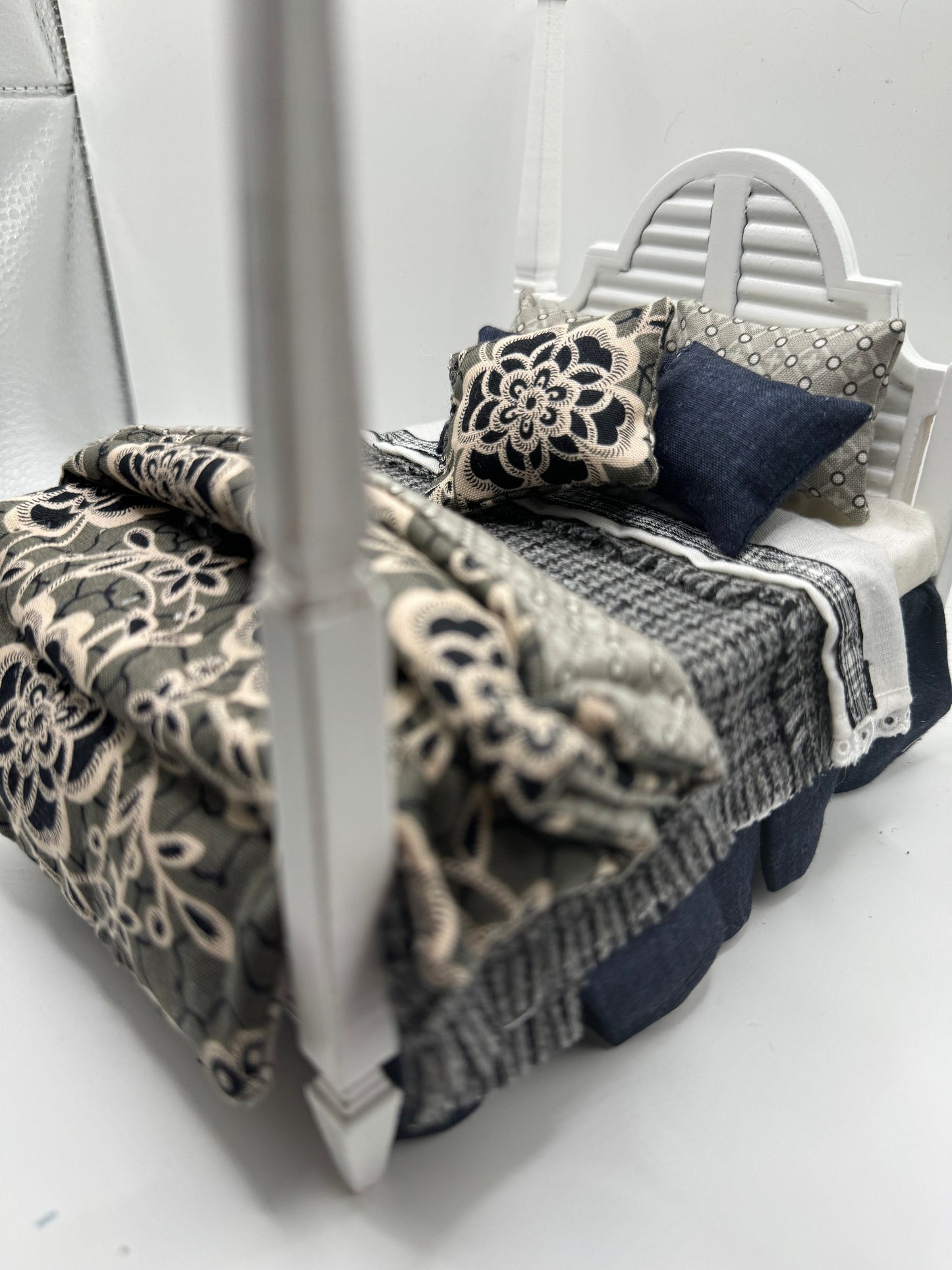 Dolls House Dressed 1/12th Double Poster Bed - Lady Mary - Downton Abbey themed fabrics