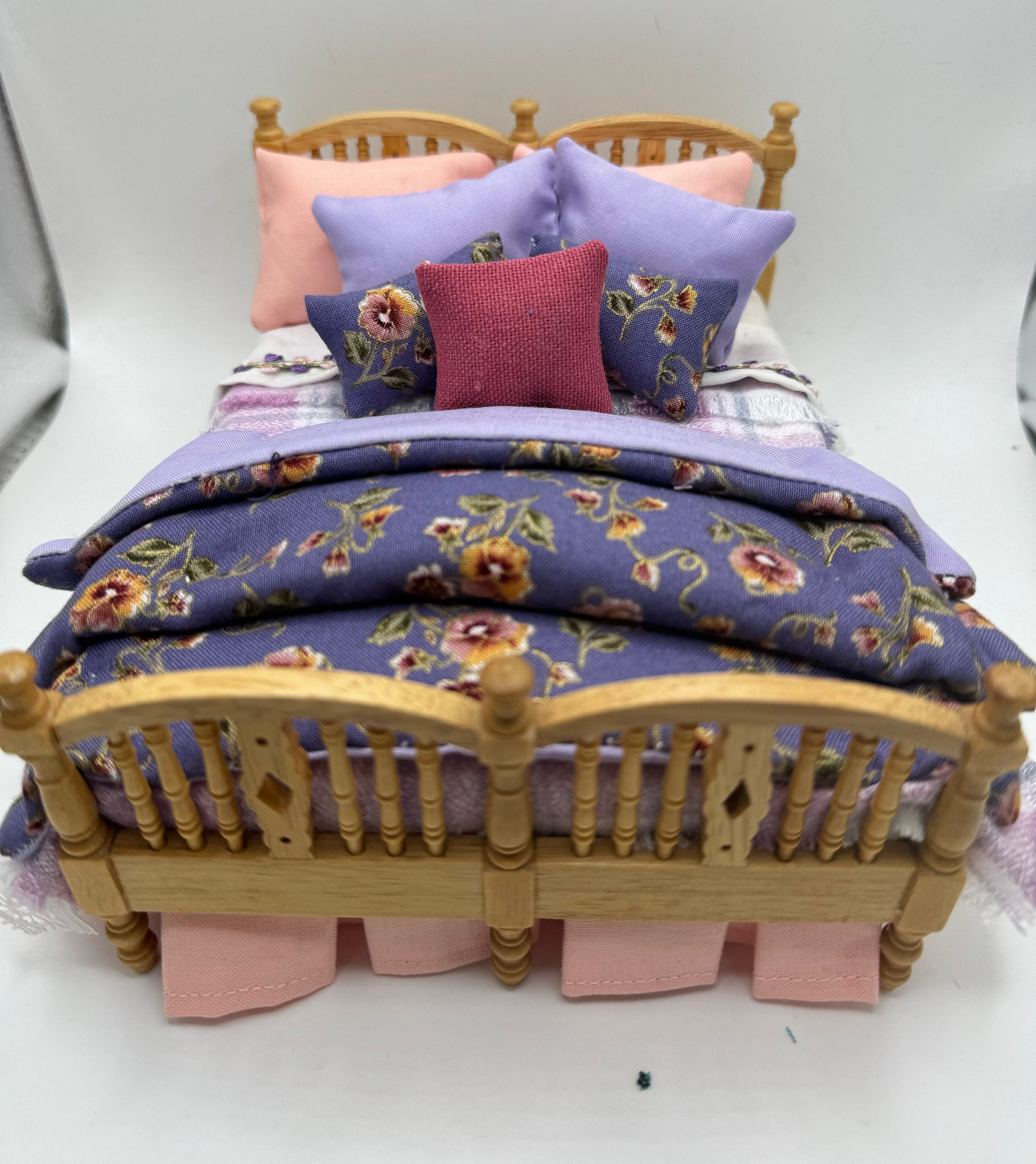 Dolls House Dressed 1/12th Double Bed - Pansy