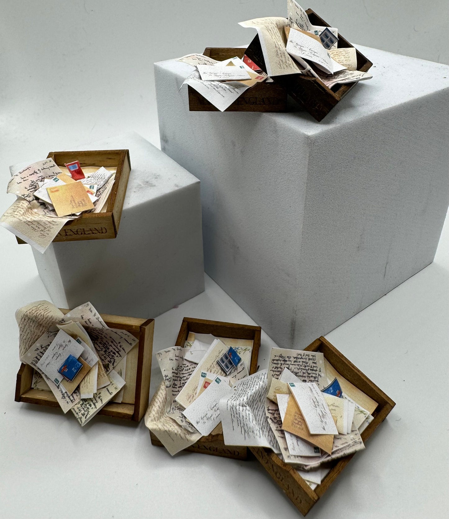 Dolls House Miniatures - 1/12th desk letter tray  x1