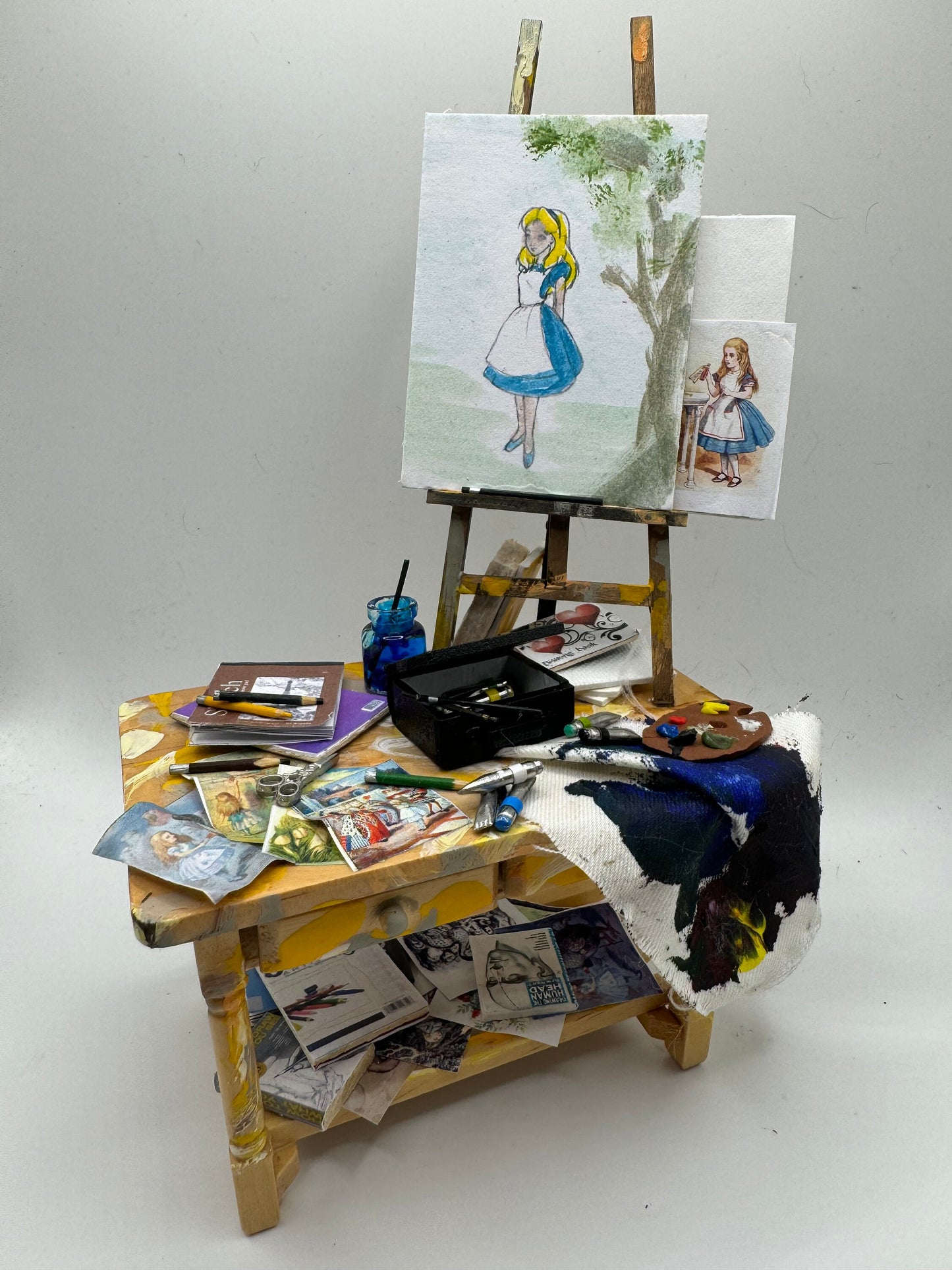 Dolls House Miniatures - 1/12th Artist's Table