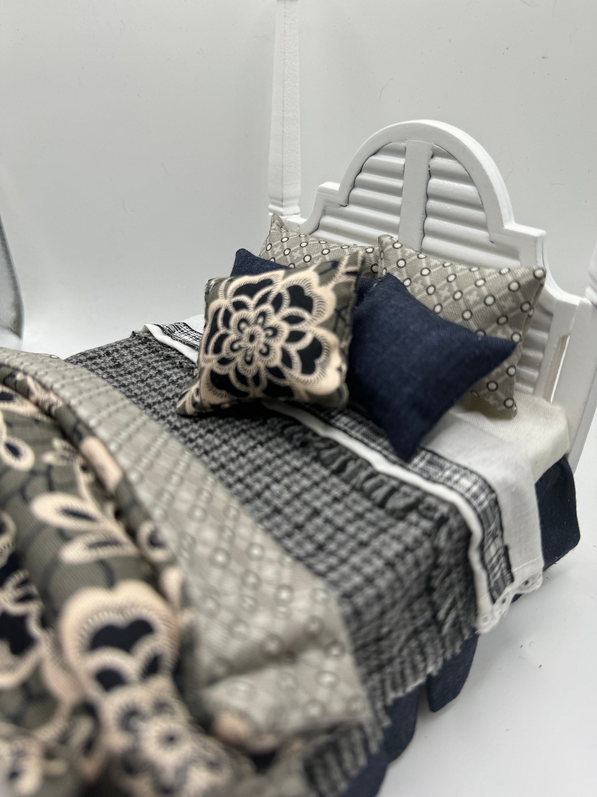 Dolls House Dressed 1/12th Double Poster Bed - Lady Mary - Downton Abbey themed fabrics