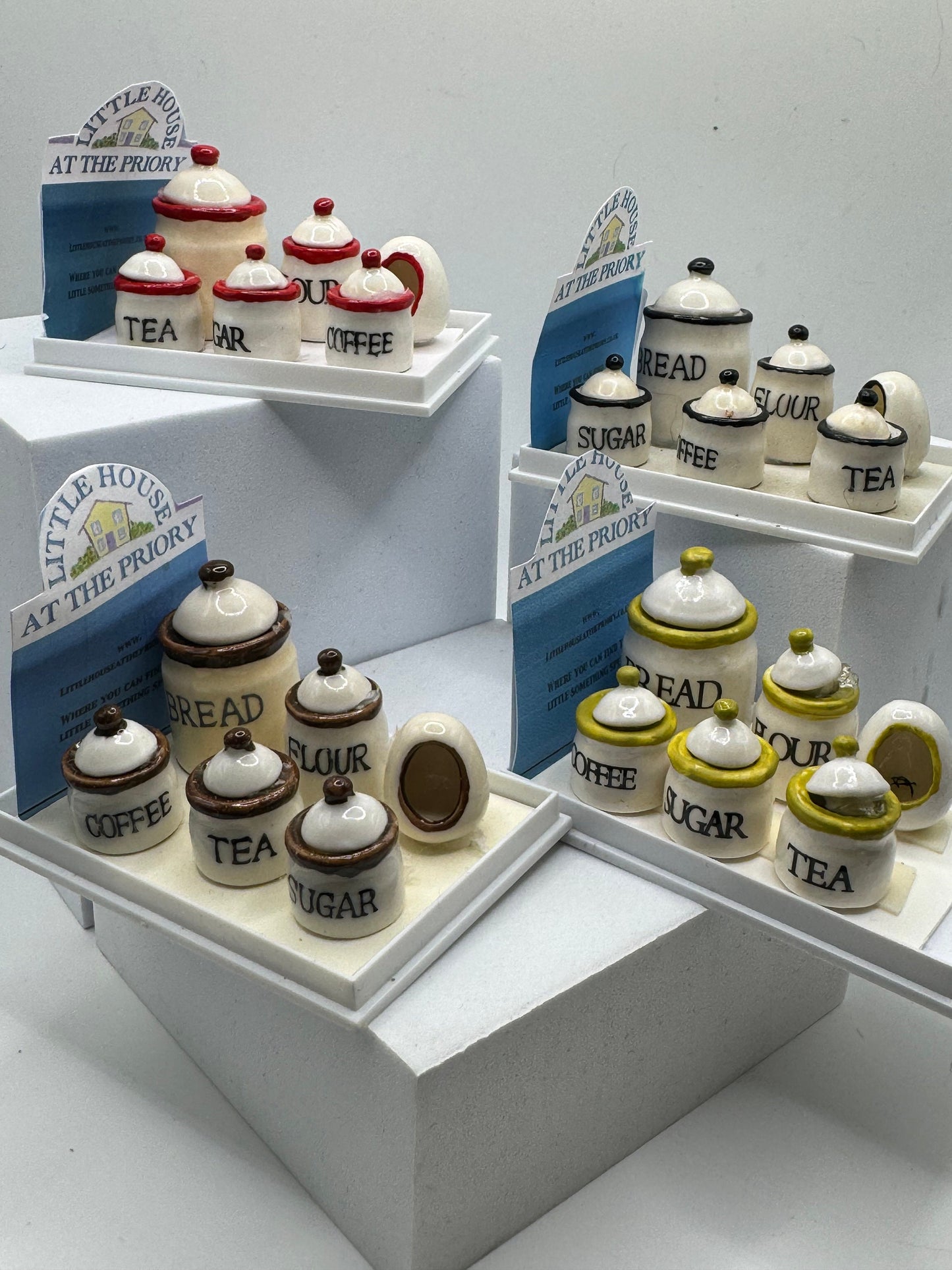 Dolls House Miniatures - 1/12th Cream Kitchen Jar set x1 (various colours)