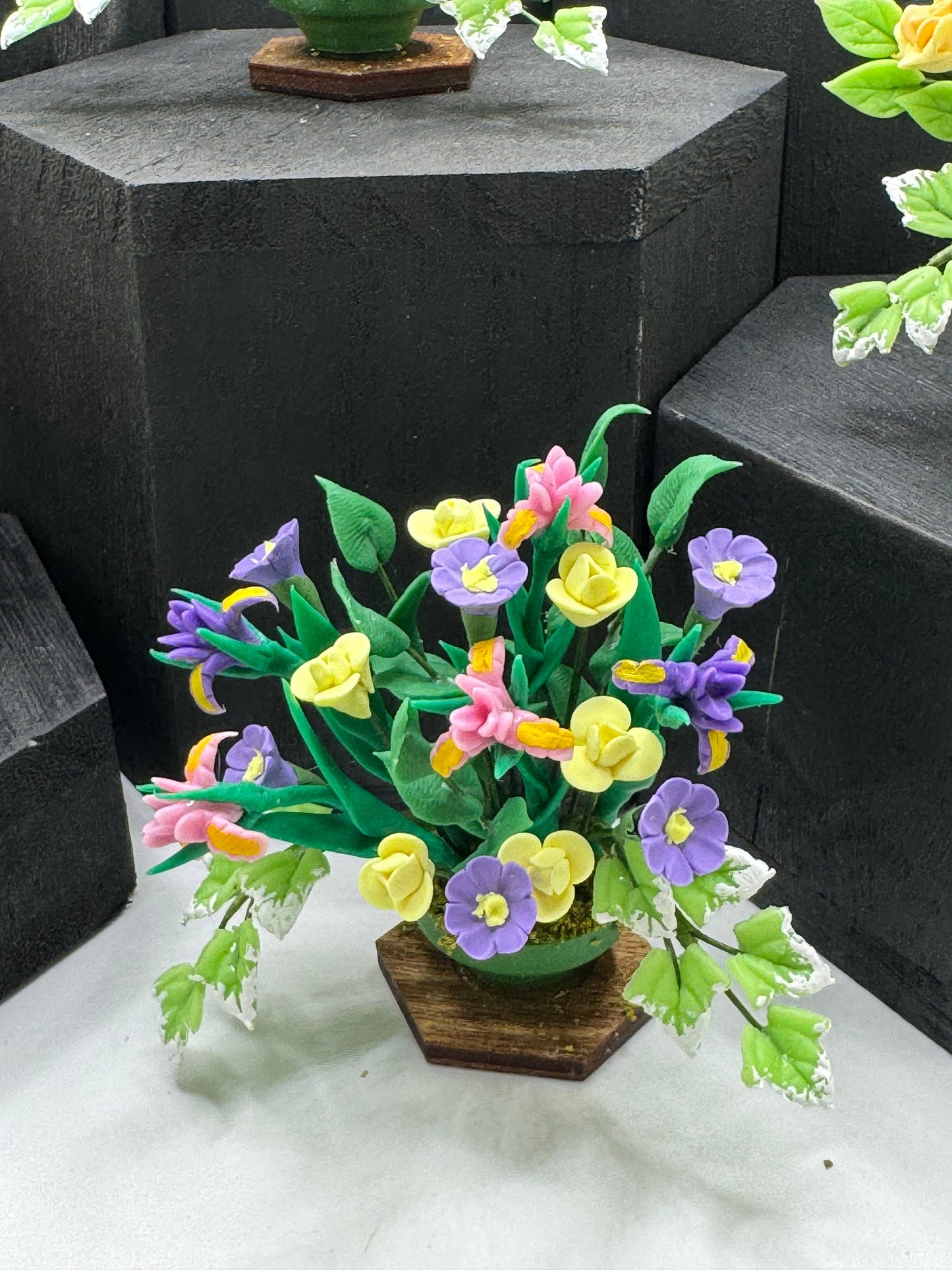 Dolls House Miniatures - 1/12th  Floral / Flower display (various options)