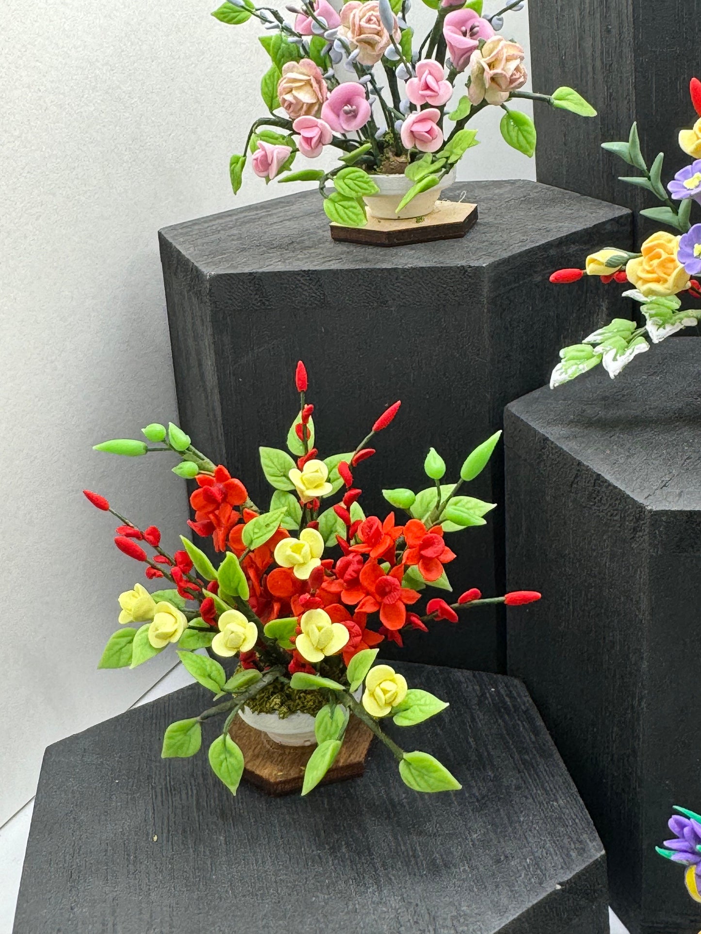 Dolls House Miniatures - 1/12th  Floral / Flower display (various options)