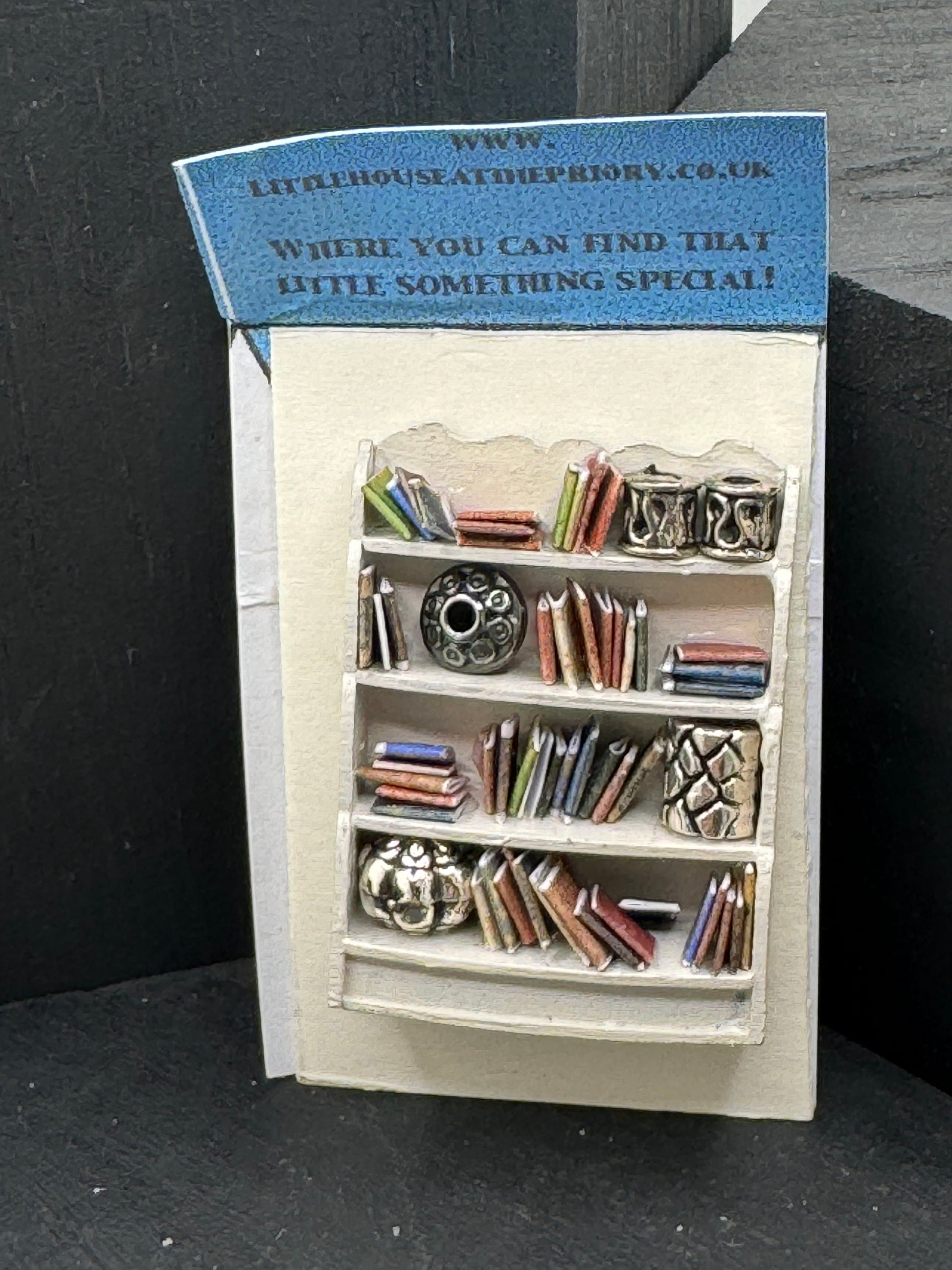 DOLLS HOUSE MINIATURES - 1/48 - 1:48 - 1/4" - Quarter Inch Scale - Bookcase