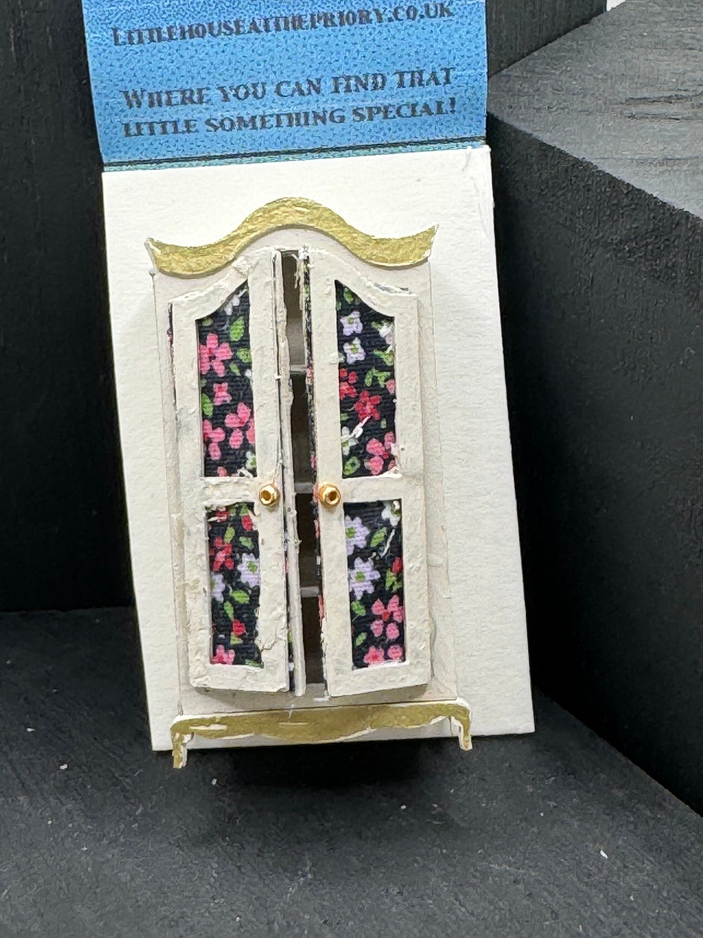 DOLLS HOUSE MINIATURES - 1/48 - 1:48 - 1/4" - Quarter Inch Scale - Cabinet