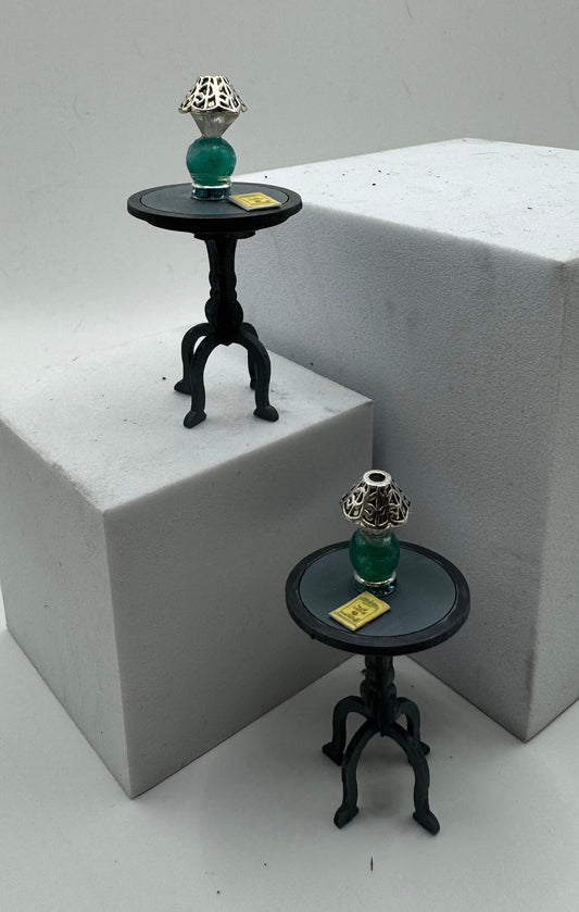 Dolls House Miniatures - 1/24th / 1:24 / Quarter Inch Scale Lamp Table x 1