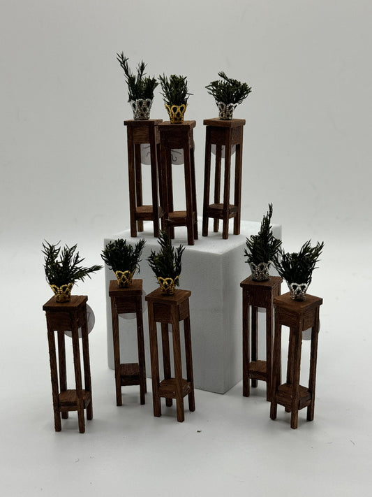 Dolls House Miniatures - 1/24th / 1:24 / Quarter Inch Plant Stand x 1