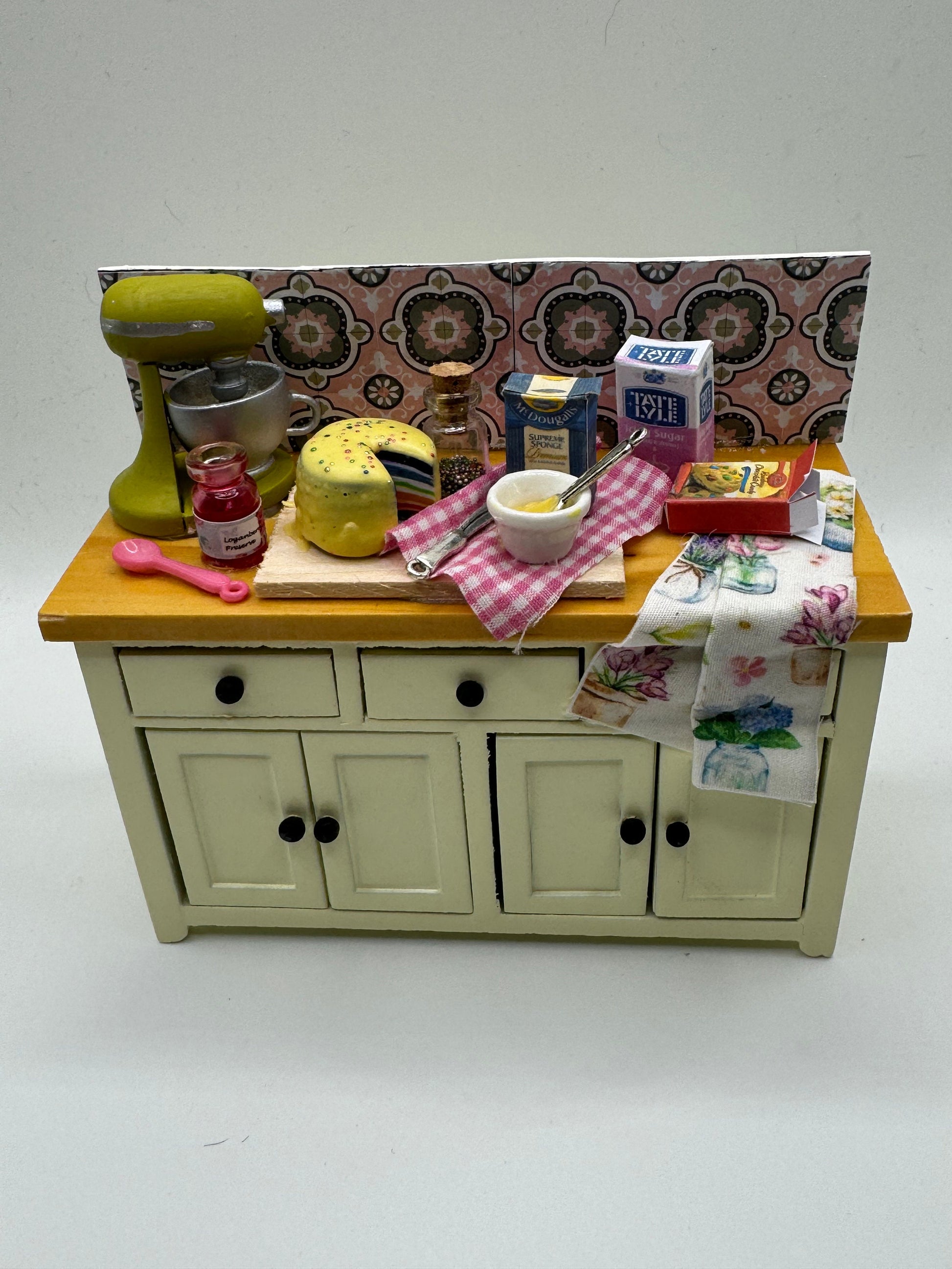 Dolls House Miniatures - 1/12 Kitchen Preparation Table Counter