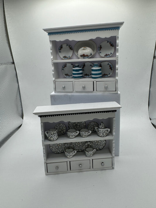 DOLLS HOUSE MINIATURES - 1/12th Kitchen Wall Shelf x1 (2 options)