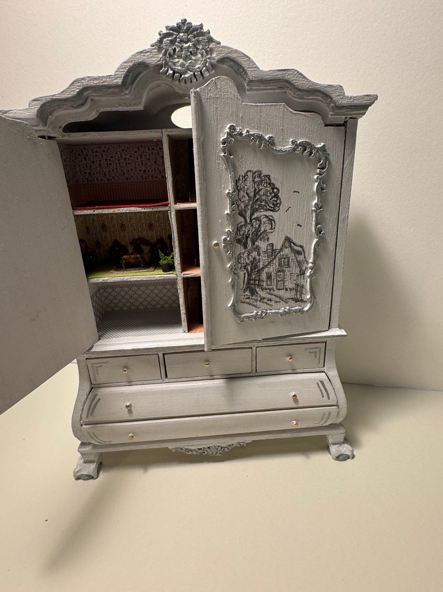 Dolls House Miniatures - 1/12 Dutch Baby Cabinet / Dollshouse